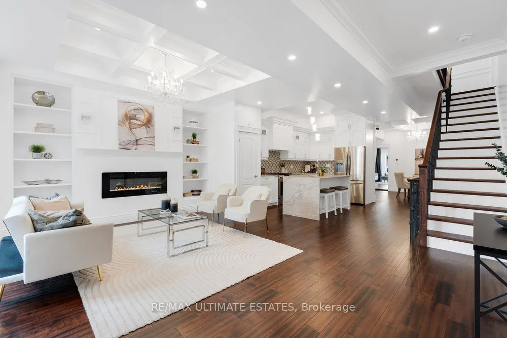 290 Bathurst Street