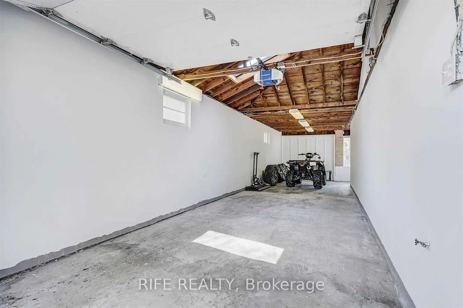 9 Northwood Drive