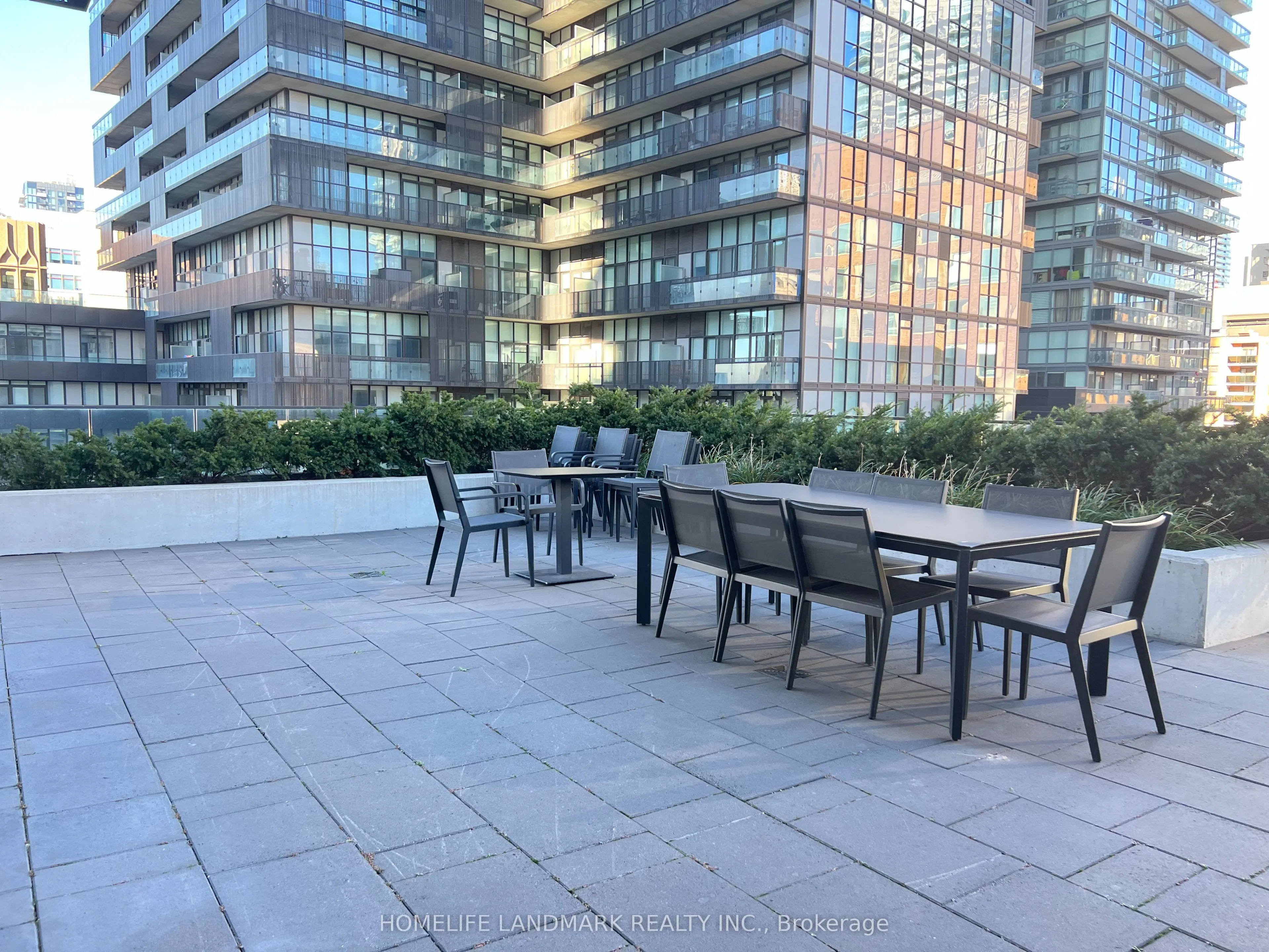 8 Eglinton Avenue E, #1007