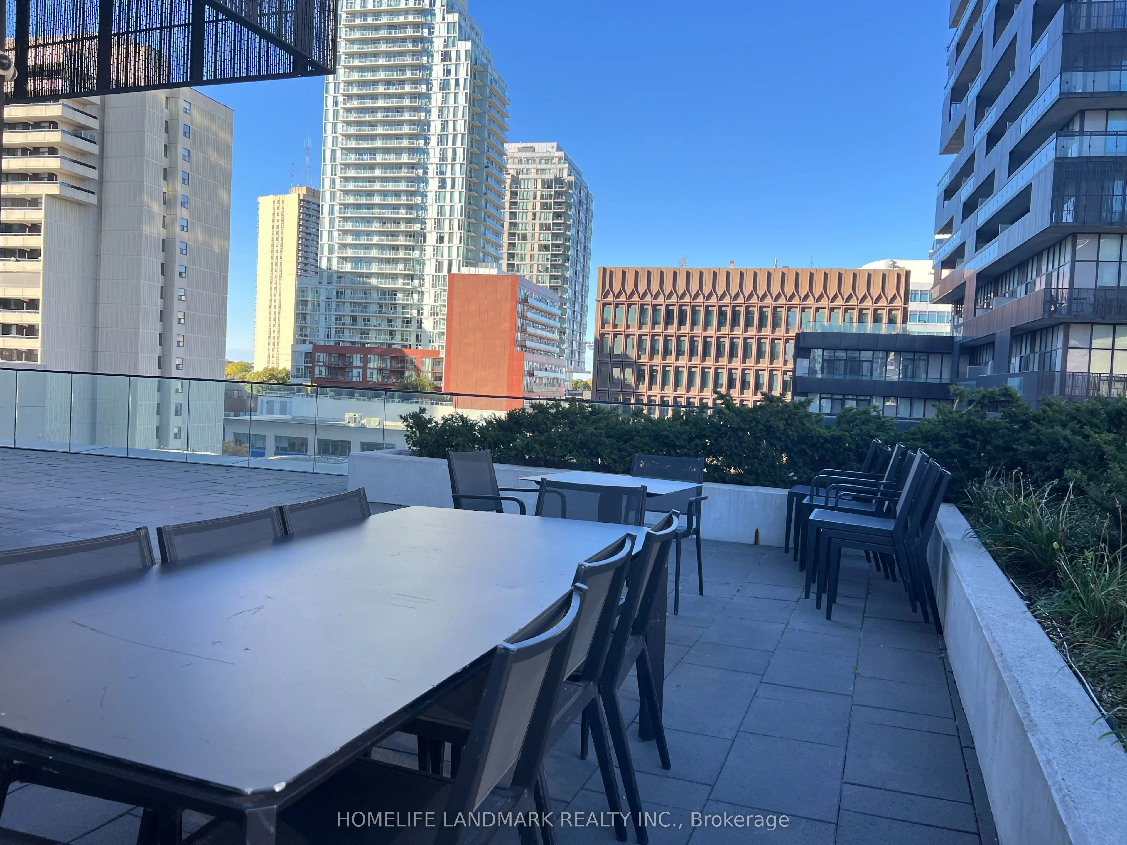 8 Eglinton Avenue E, #1007