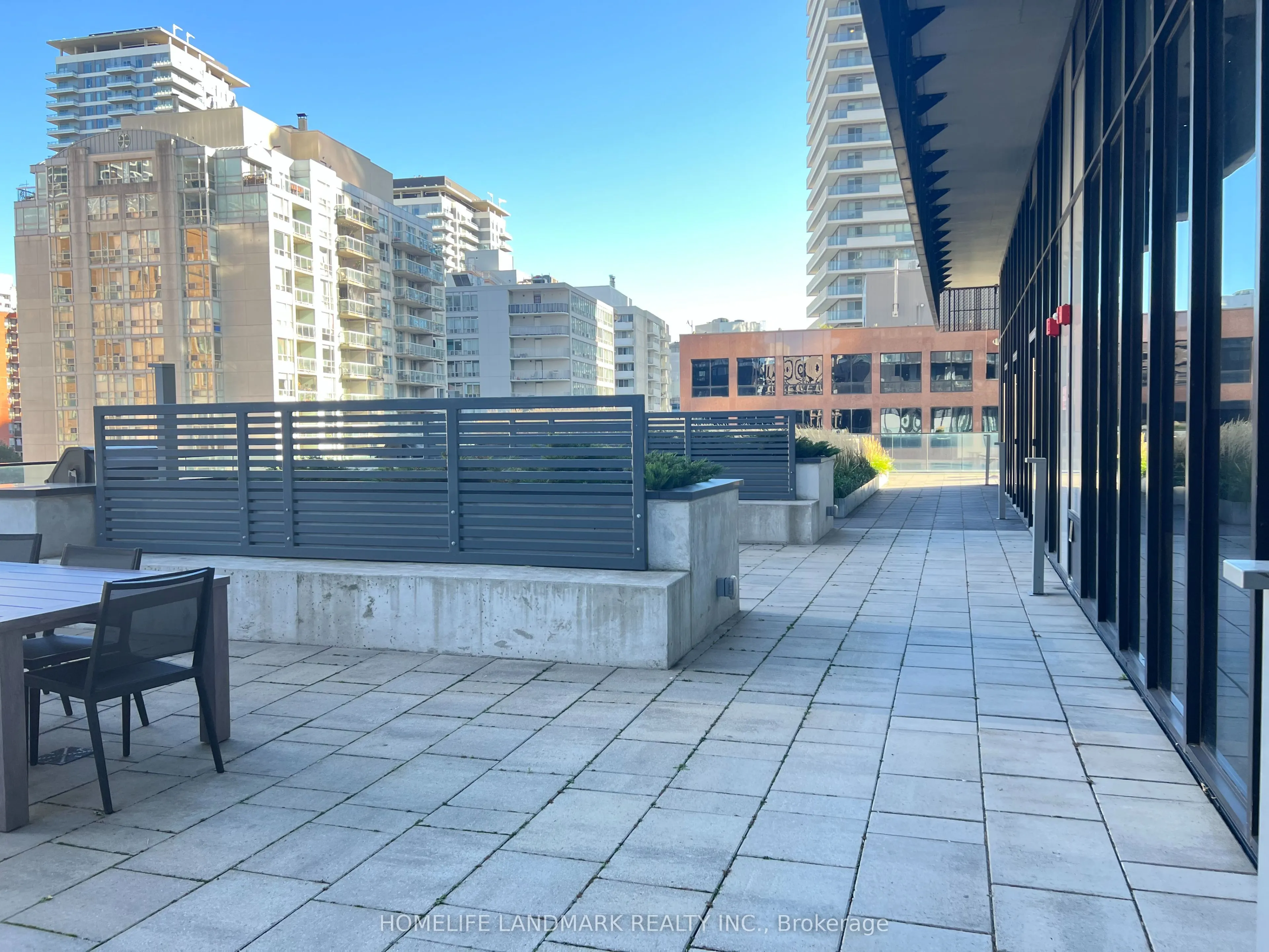 8 Eglinton Avenue E, #1007