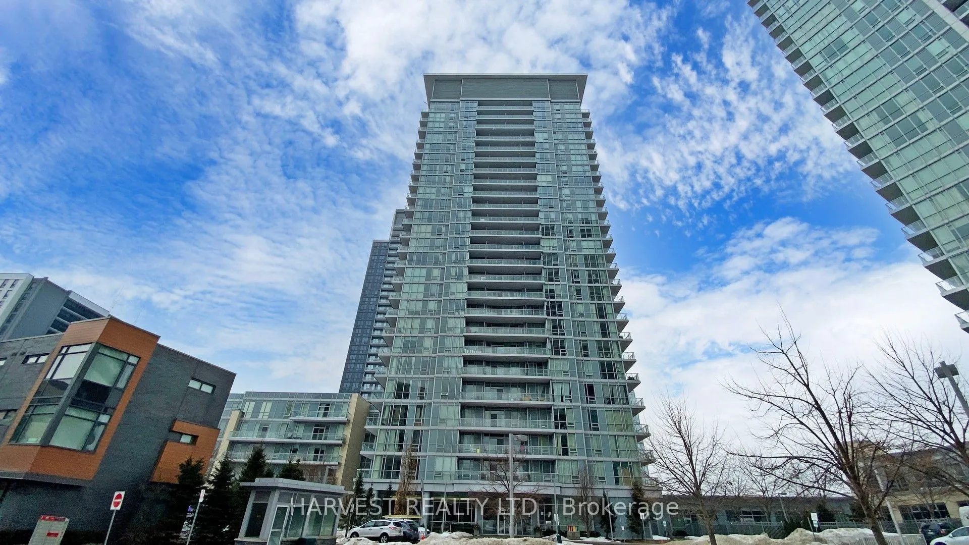 62 Forest Manor Road, #1002