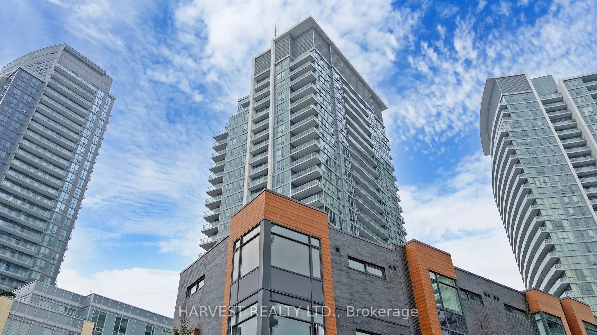 62 Forest Manor Road, #1002
