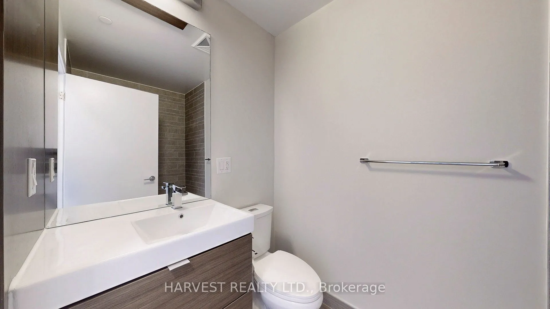 62 Forest Manor Road, #1002
