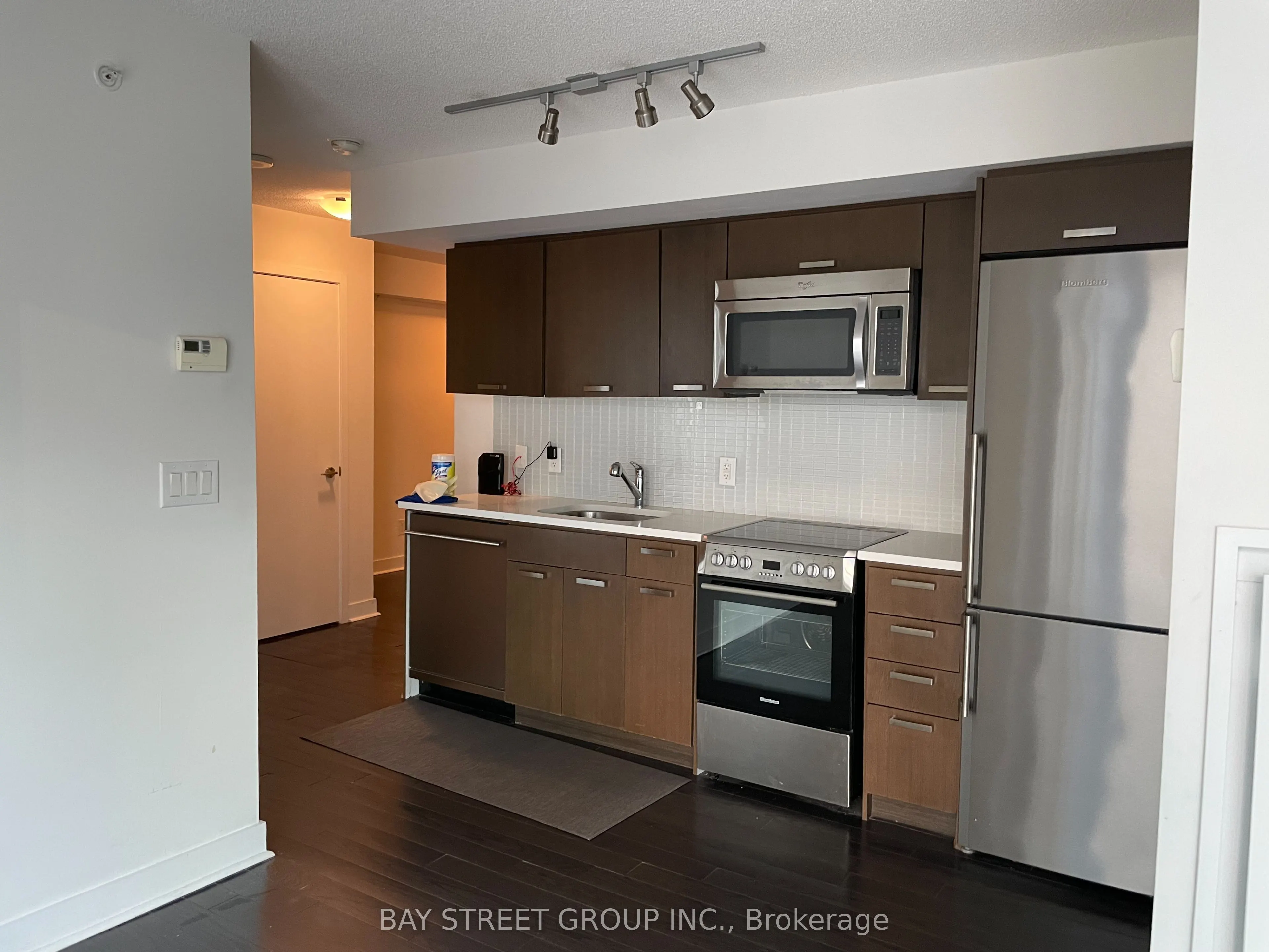 295 Adelaide Street W, #708
