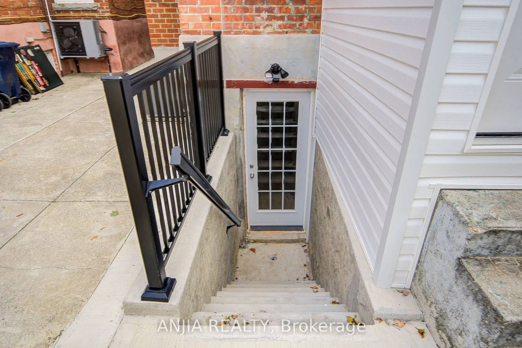 126 Grace Street