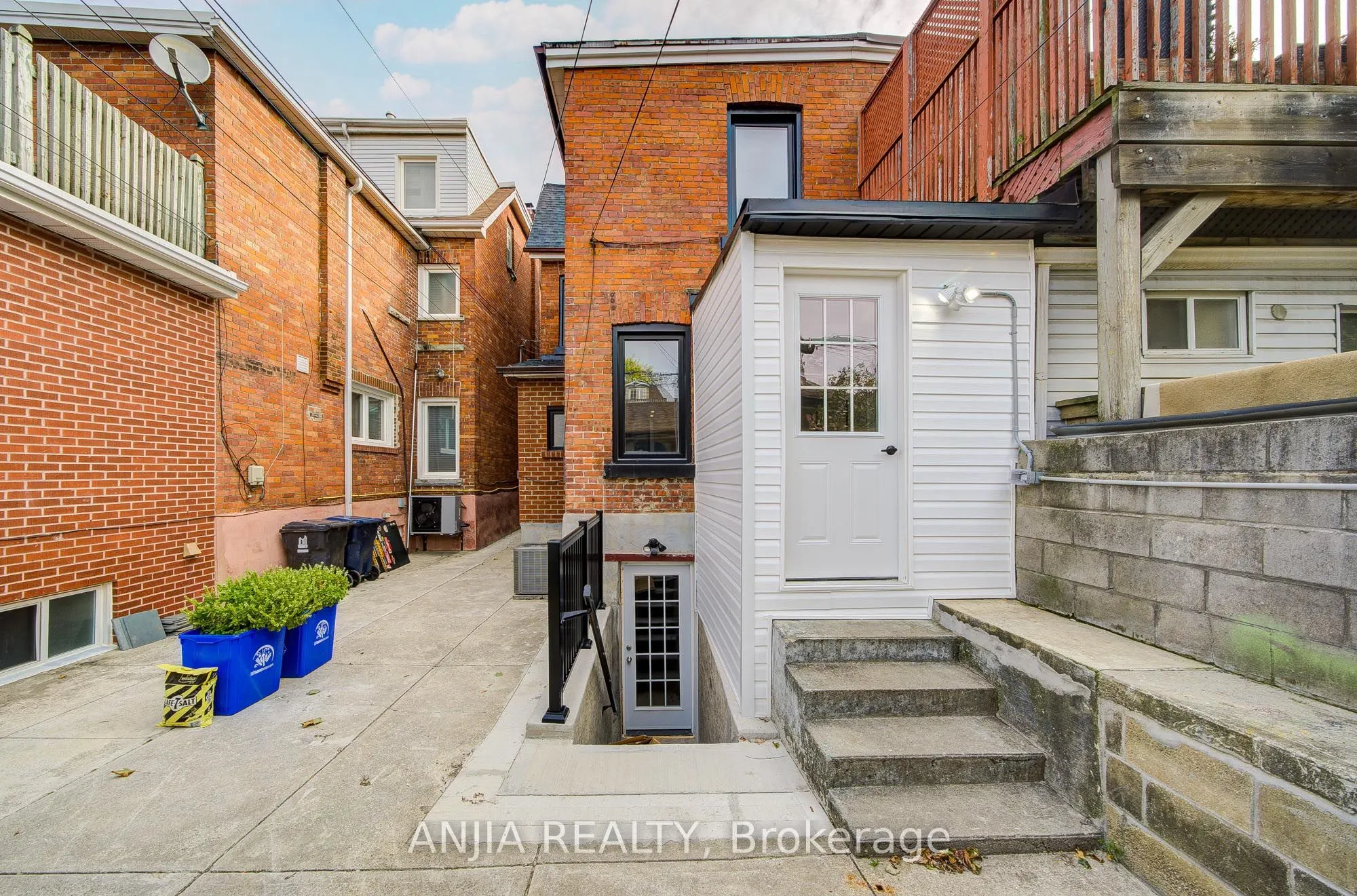 126 Grace Street