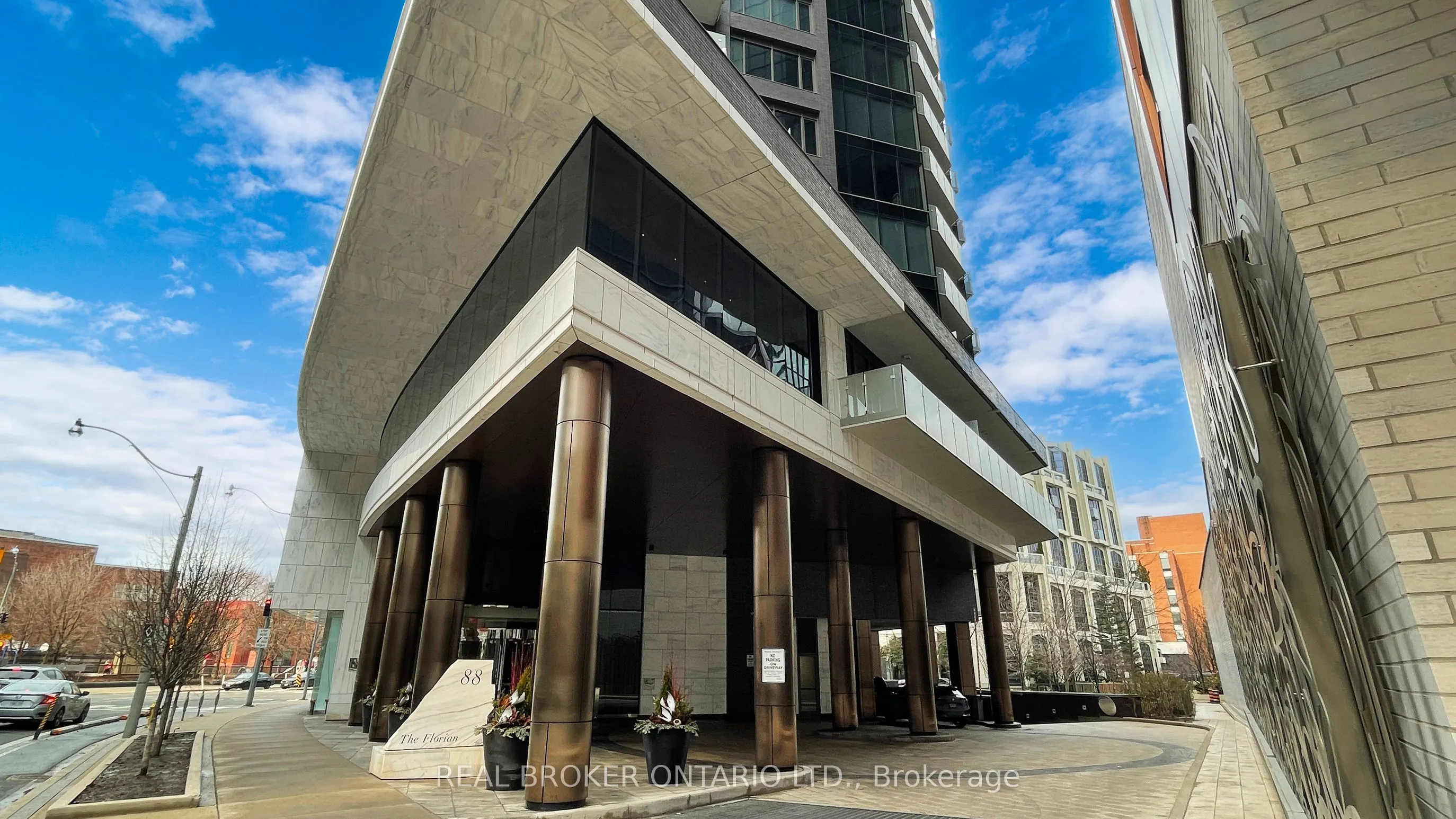 88 Davenport Road, #2001