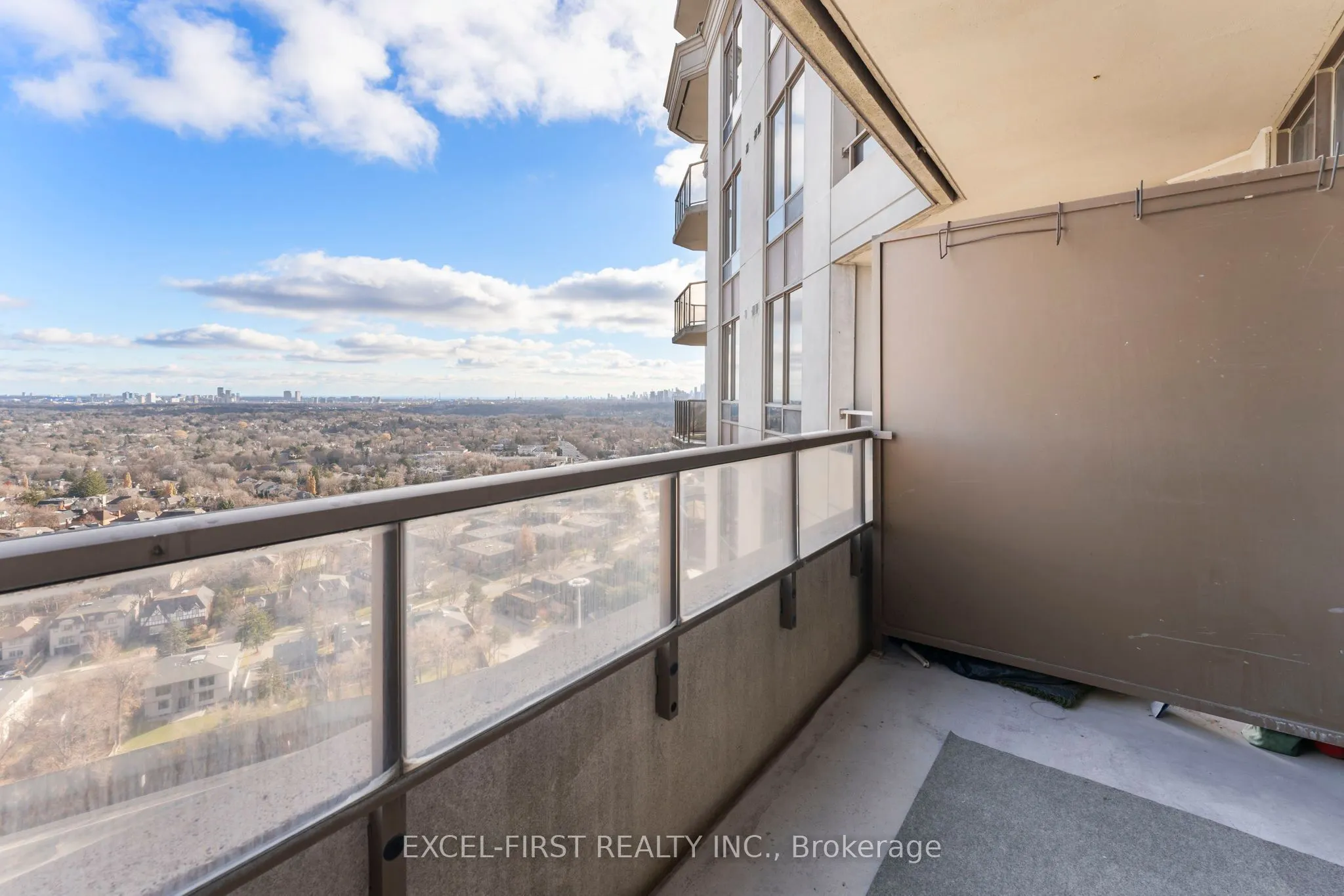 80 Harrison Garden Boulevard, #2718