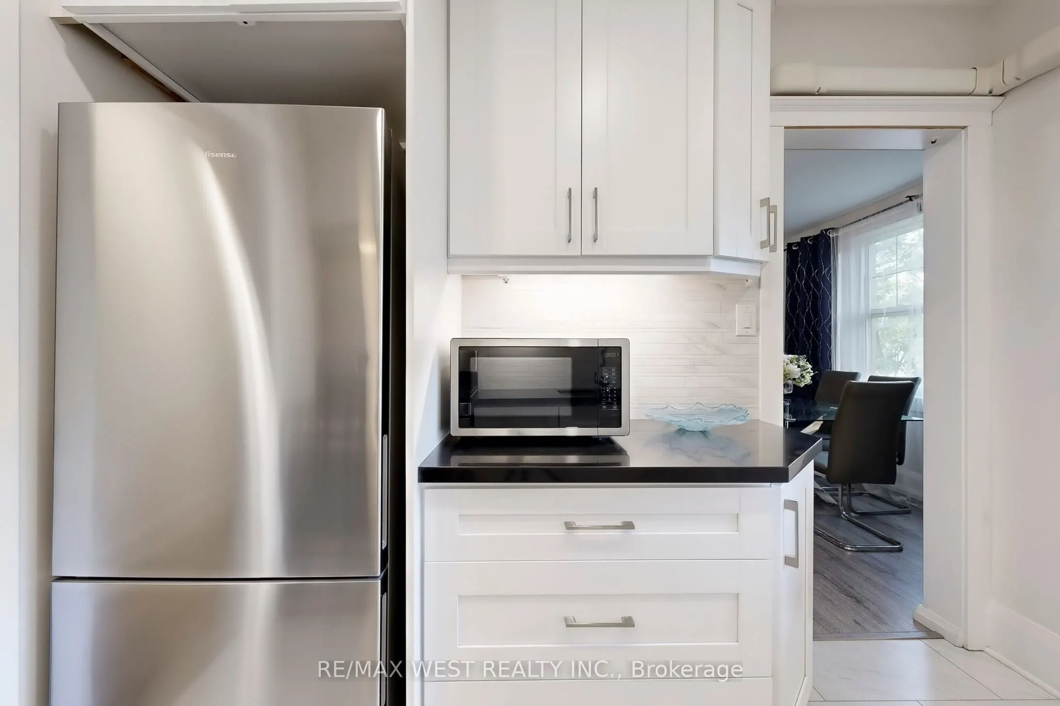 9 Humewood Court, #Building 1 Unit 5