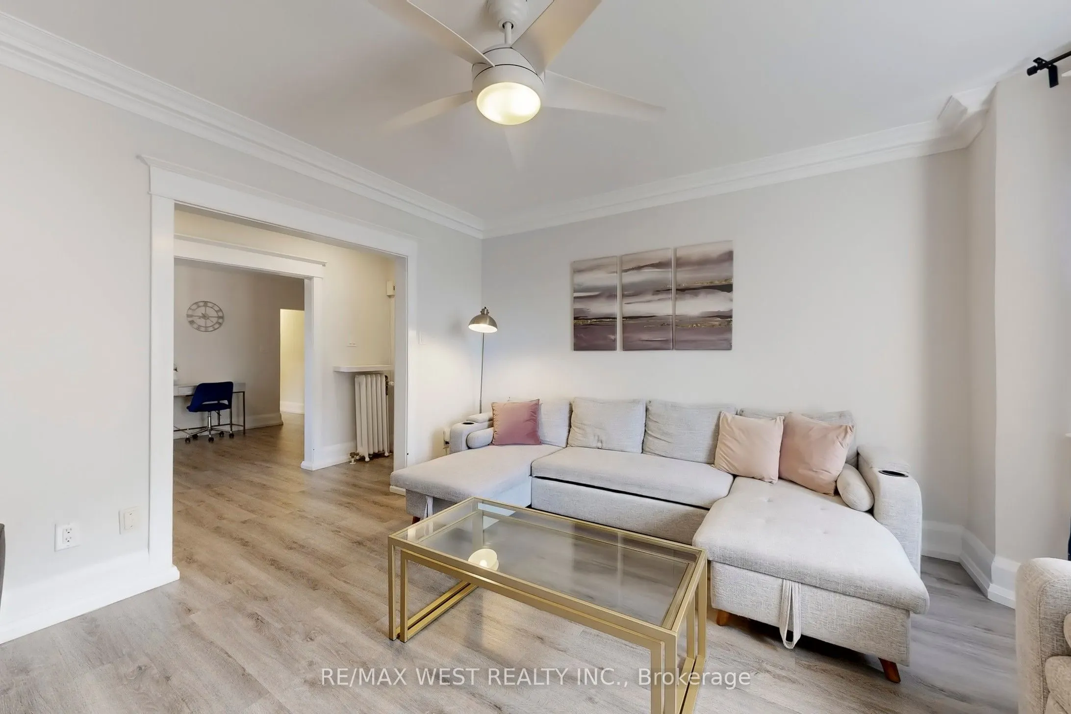 9 Humewood Court, #Building 1 Unit 5