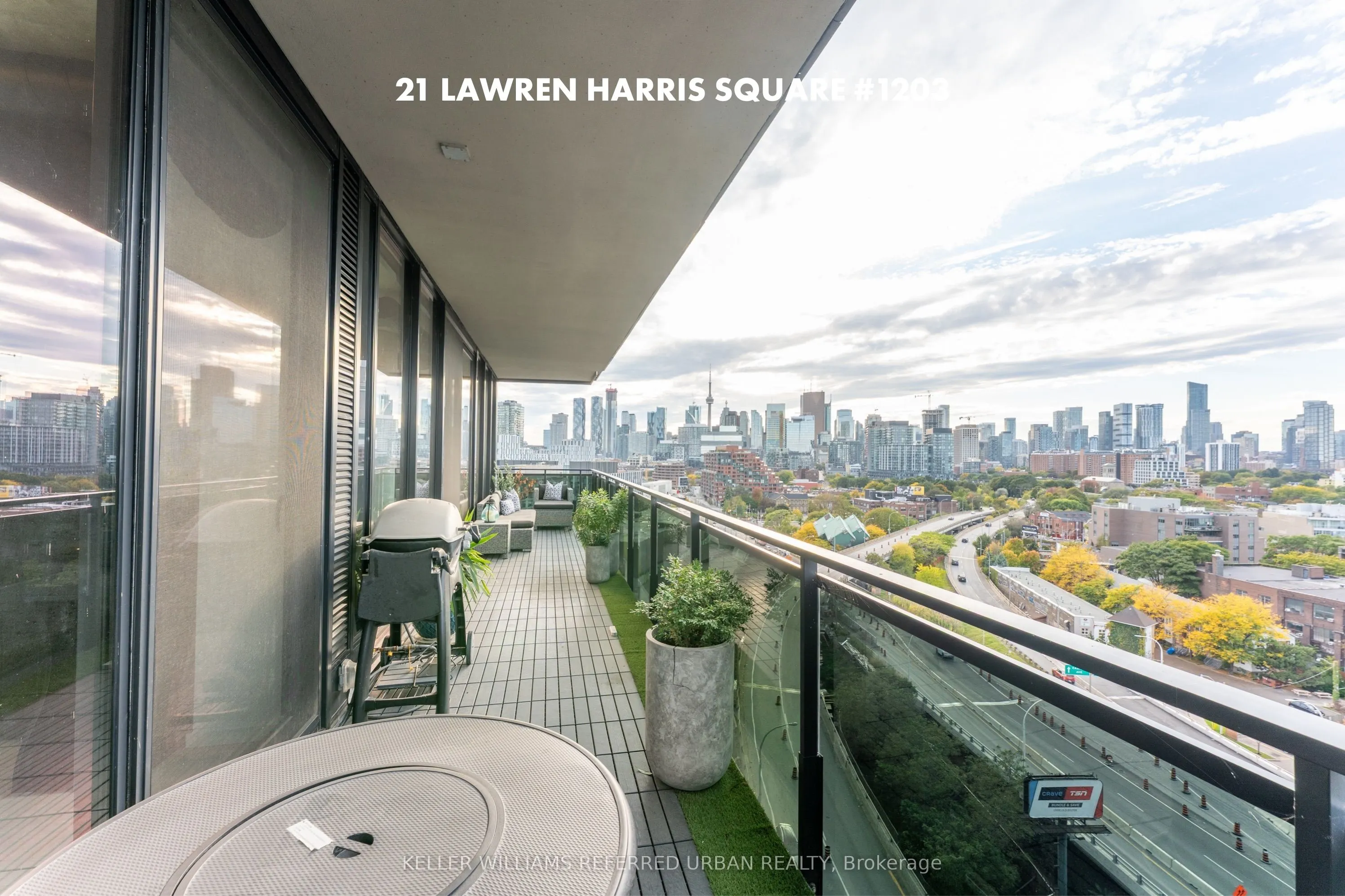 21 Lawren Harris Square, #1203