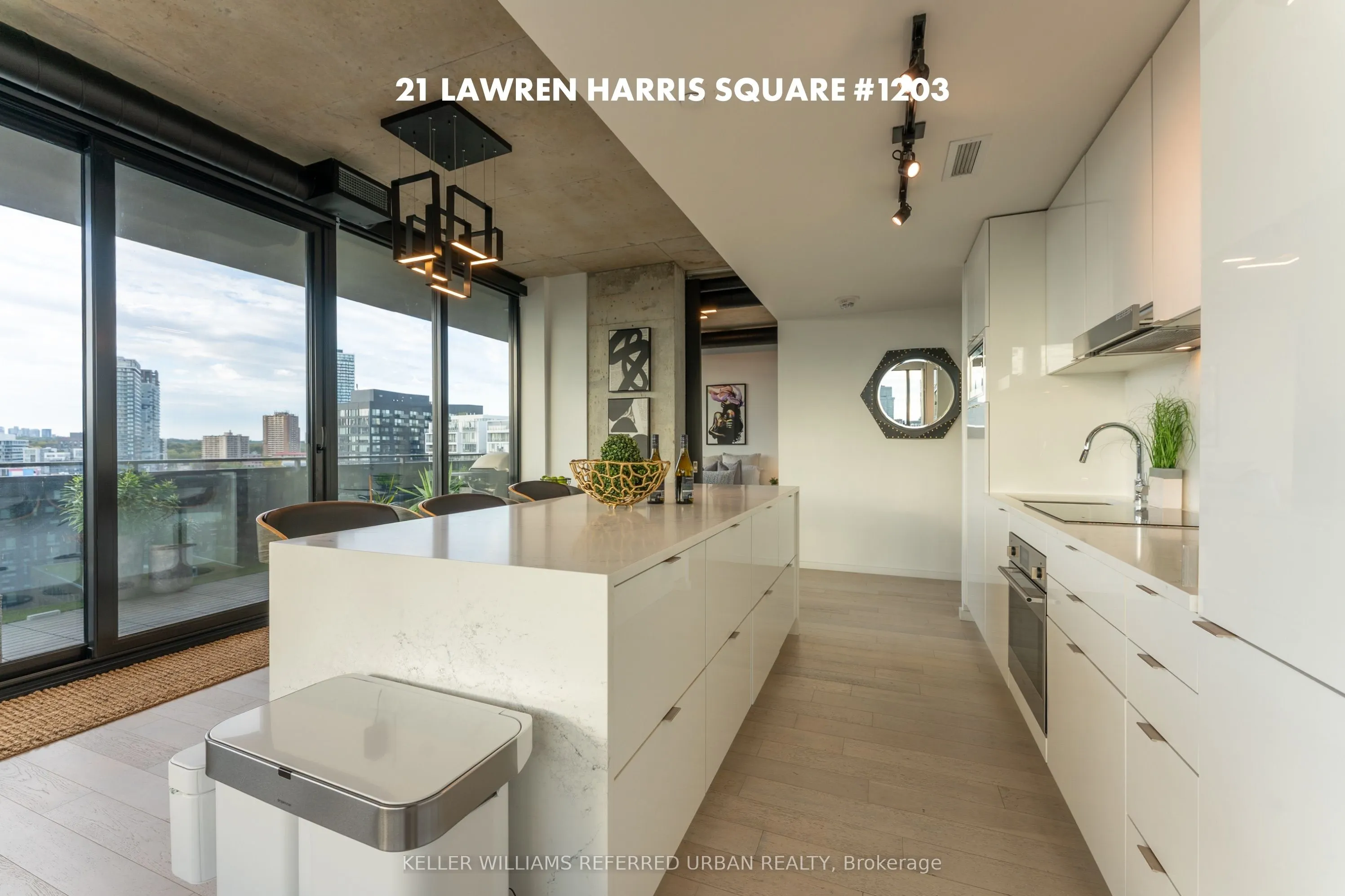 21 Lawren Harris Square, #1203