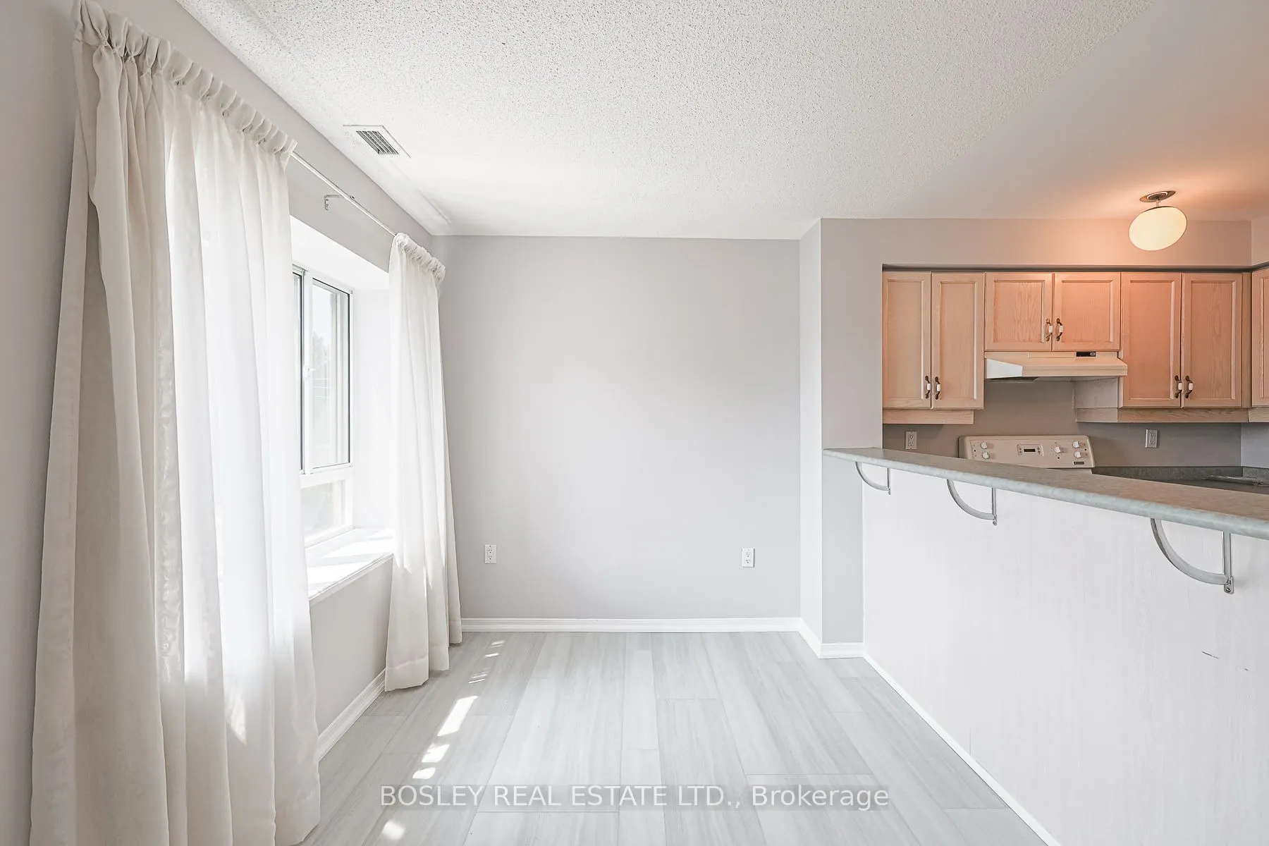 1387 Bayview Avenue, #306