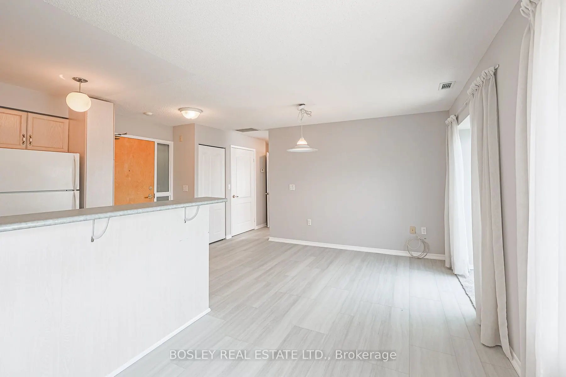 1387 Bayview Avenue, #306