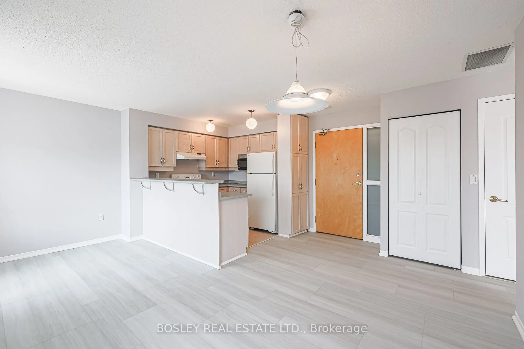 1387 Bayview Avenue, #306