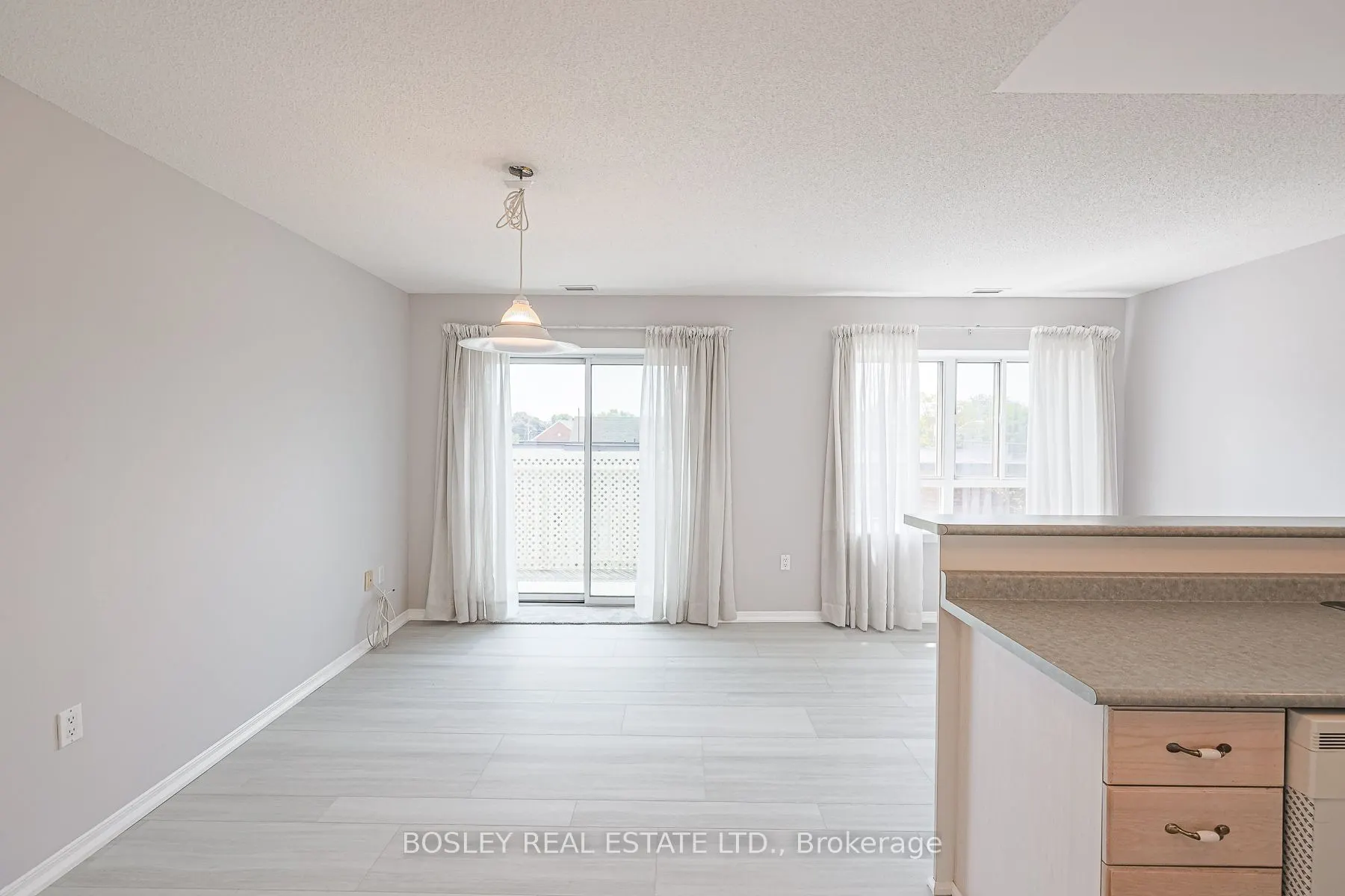 1387 Bayview Avenue, #306
