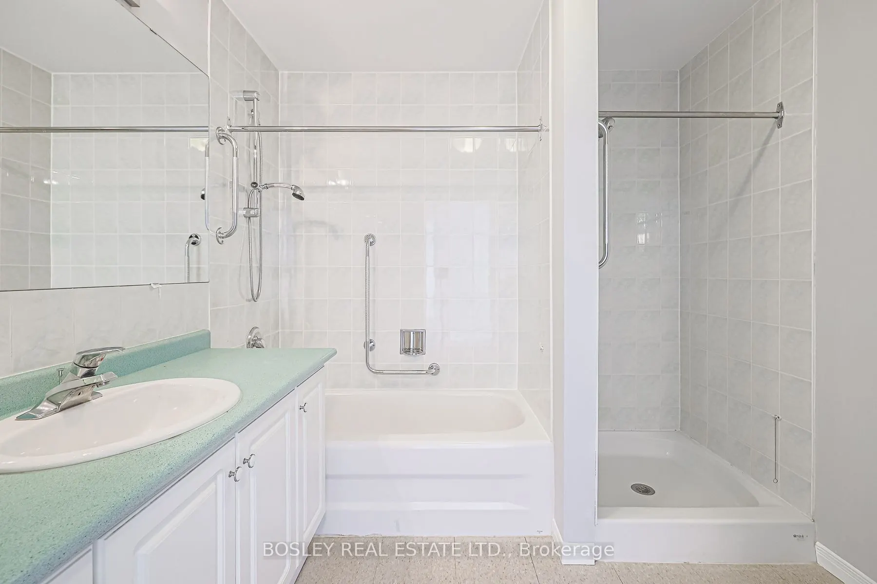 1387 Bayview Avenue, #306