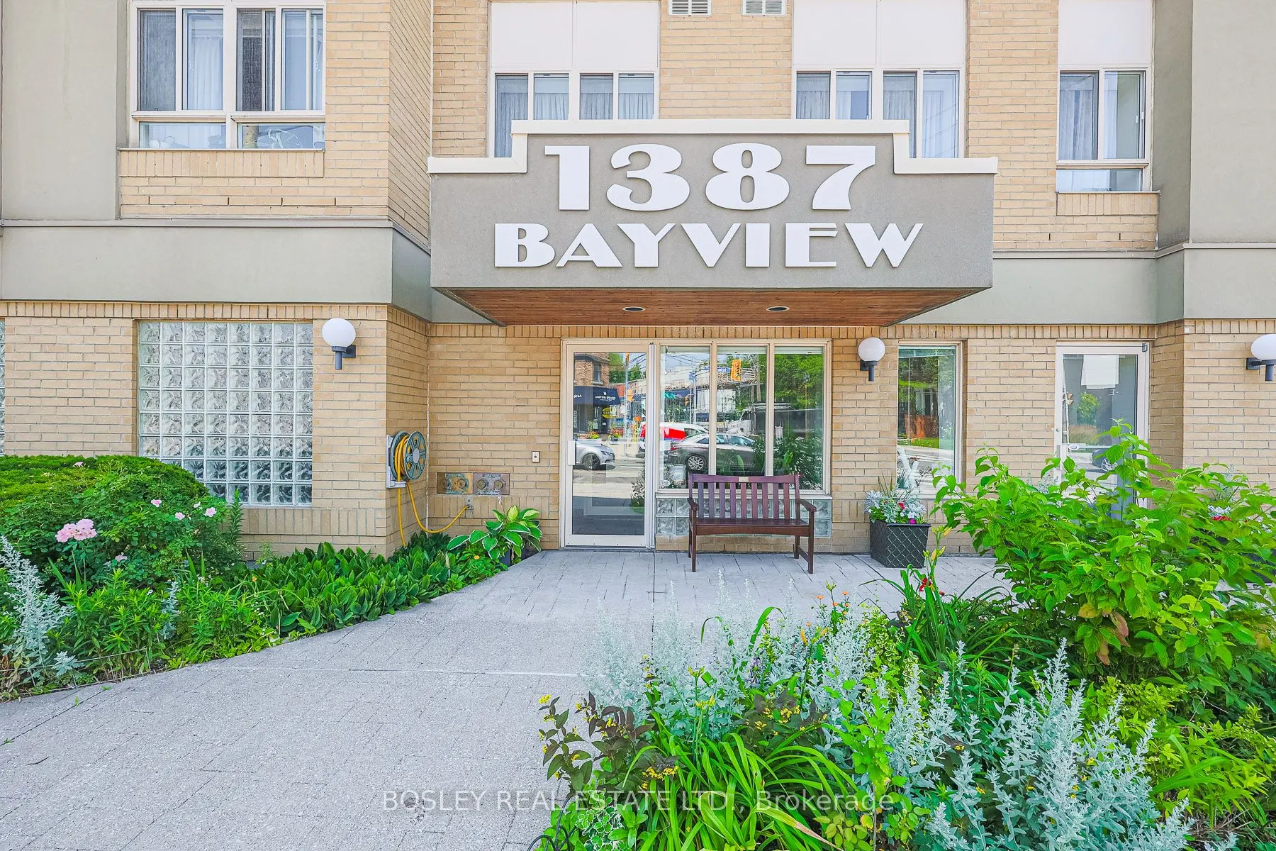 1387 Bayview Avenue, #306