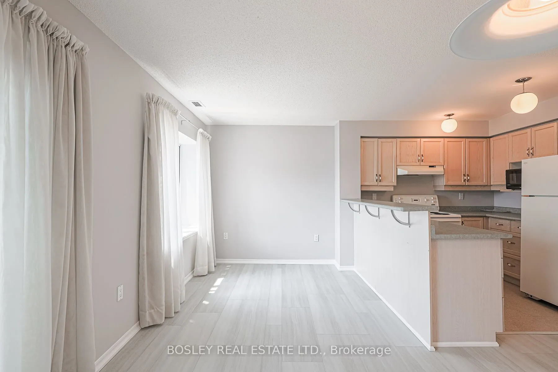 1387 Bayview Avenue, #306