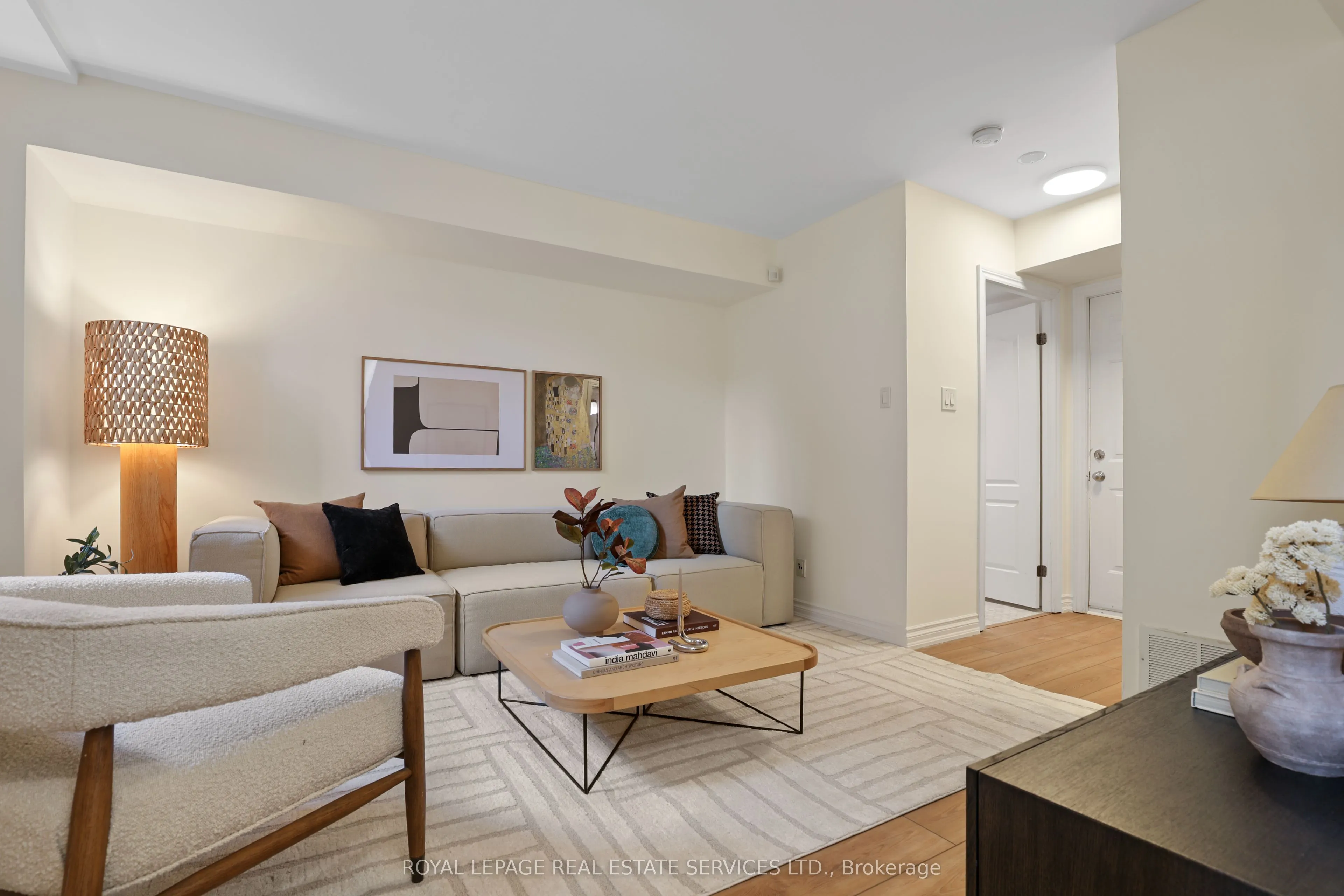 12 Sudbury Street, #1204