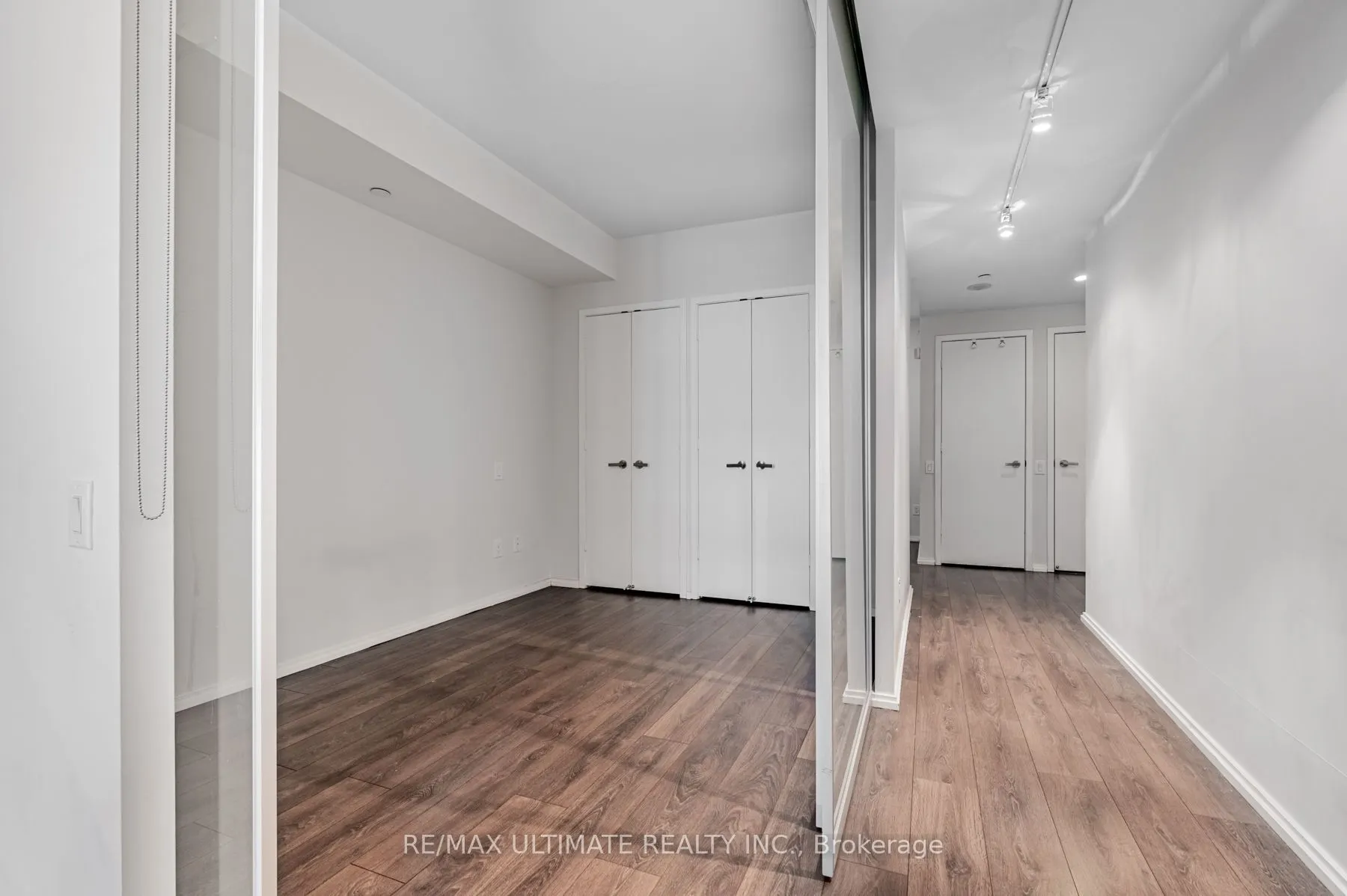 45 Charles Street E, #507