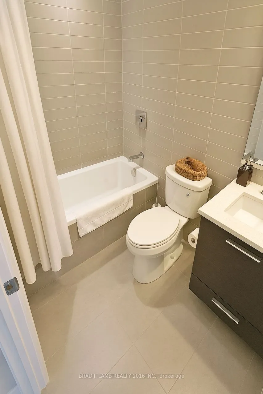 224 King Street W, #1502