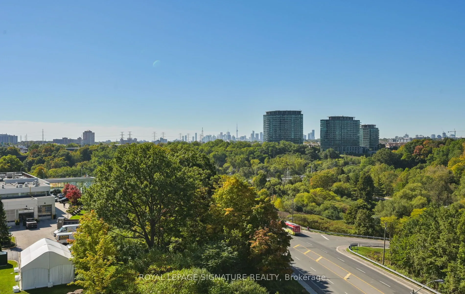 10 Inn On The Park Drive, #105