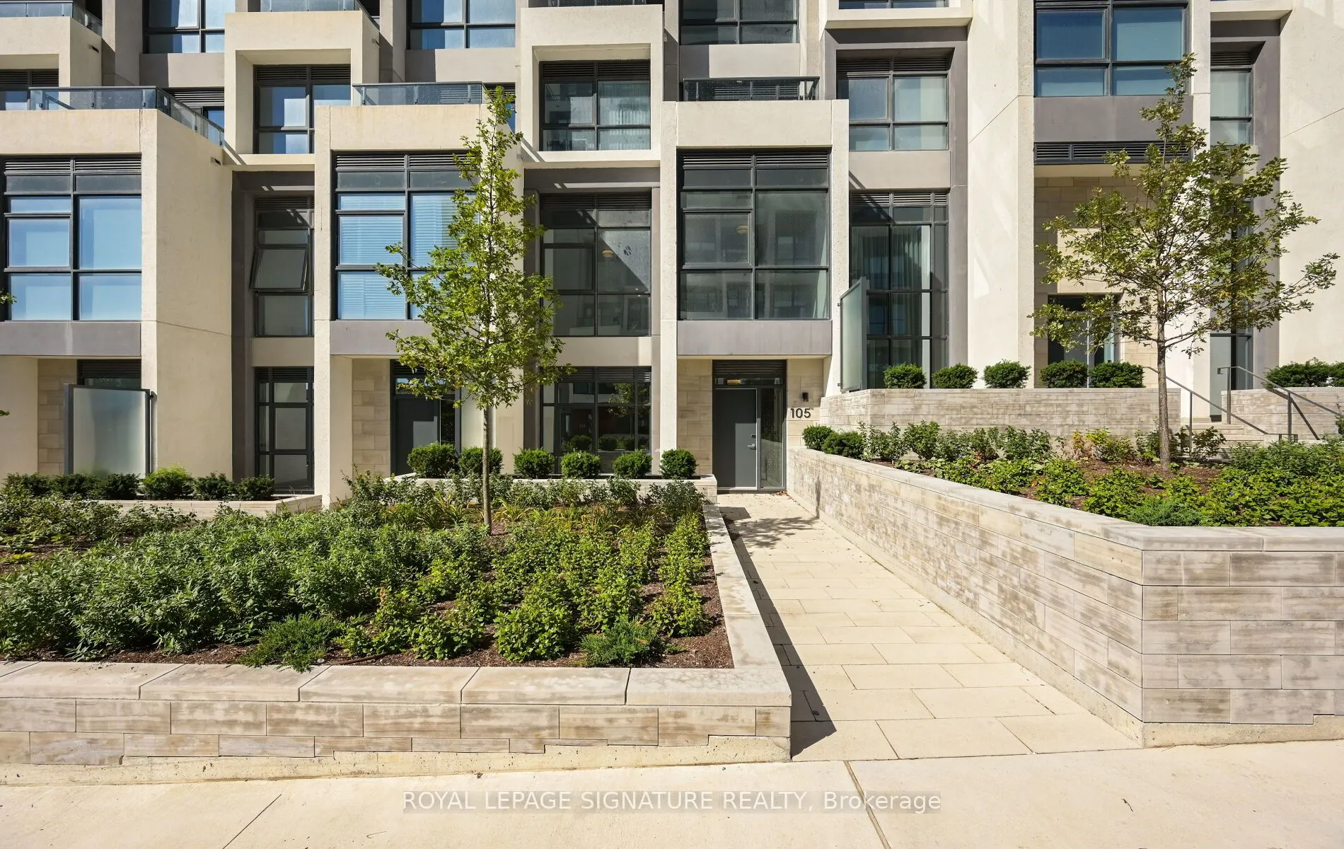 10 Inn On The Park Drive, #105