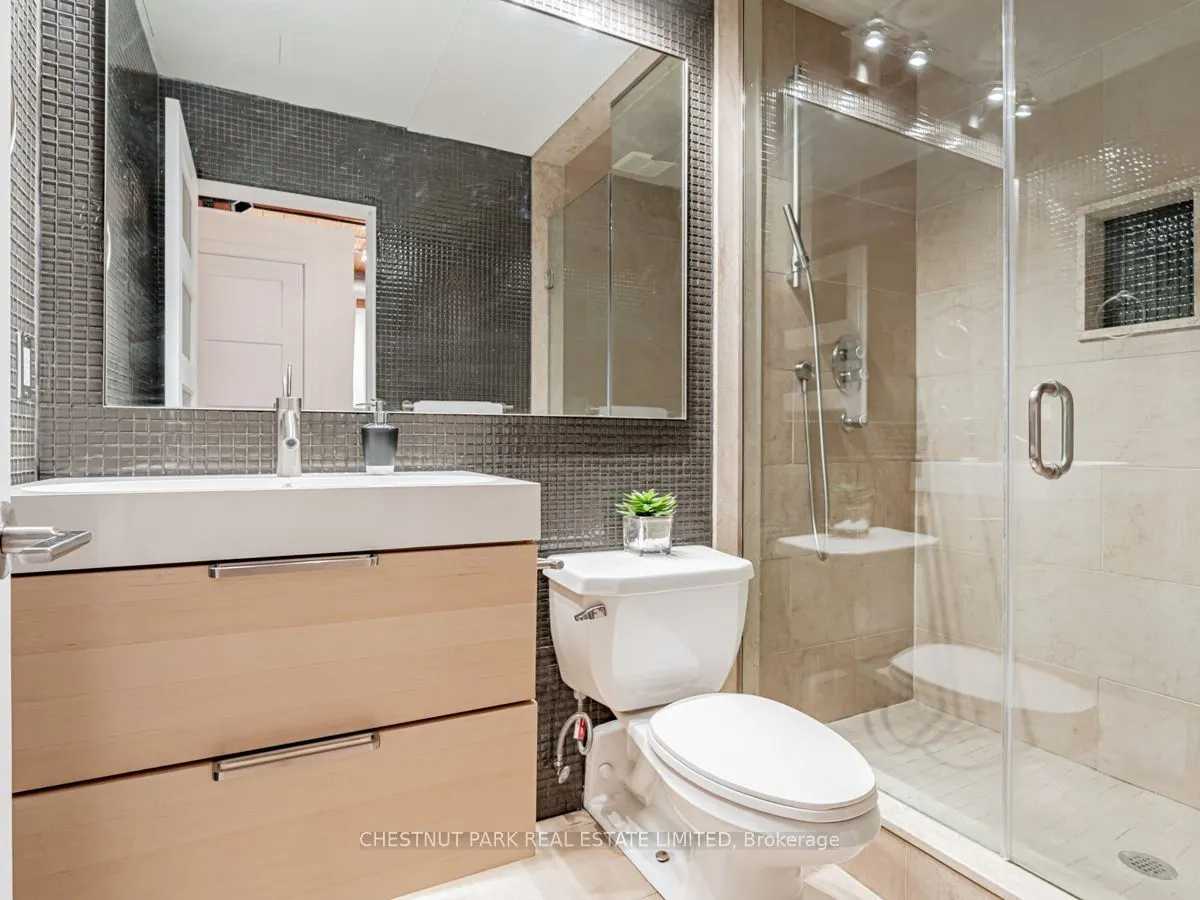 781 King Street W, #512