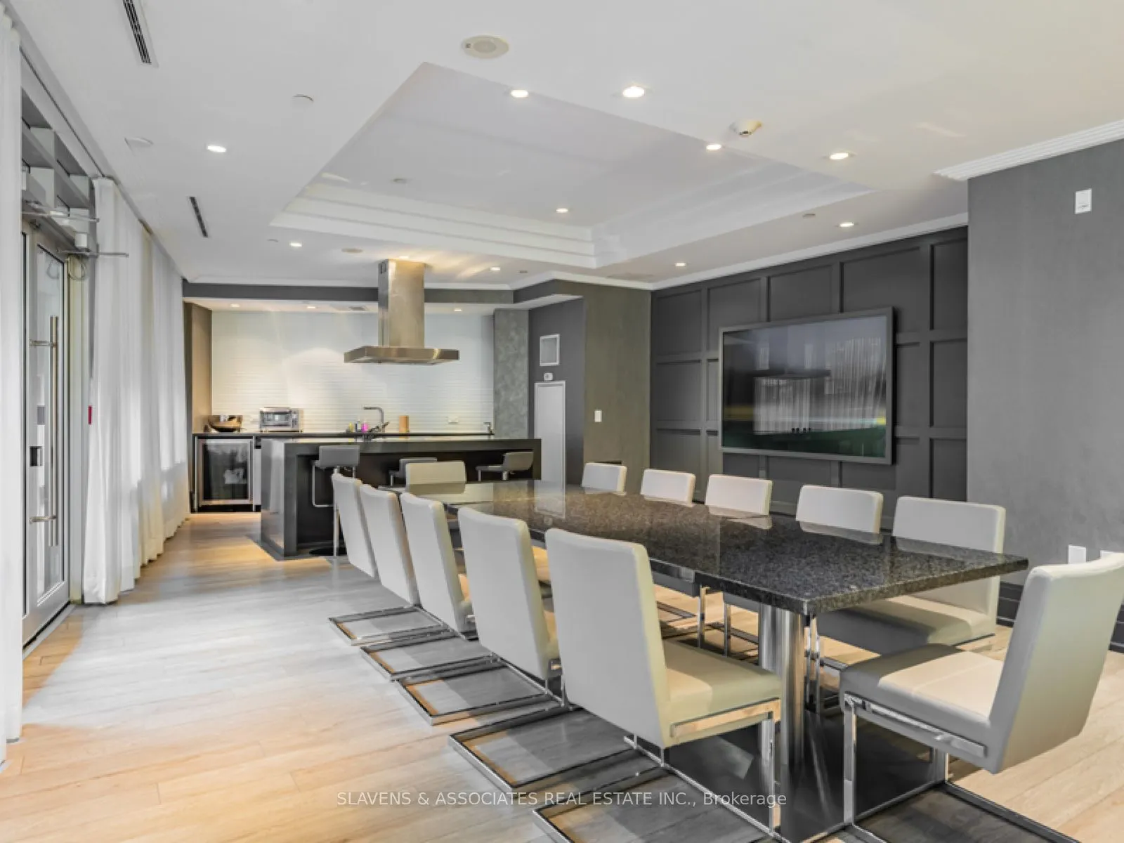 60 Berwick Avenue, #LPH01