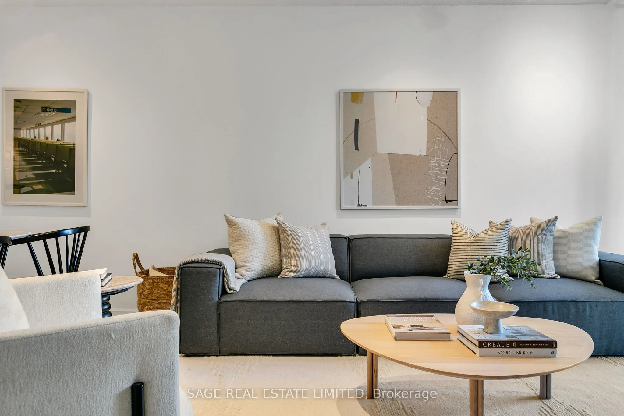 24 Wellesley Street W, #912