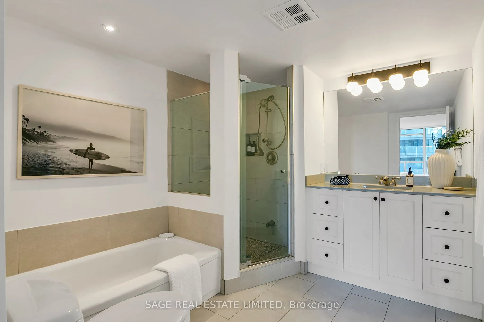 24 Wellesley Street W, #912