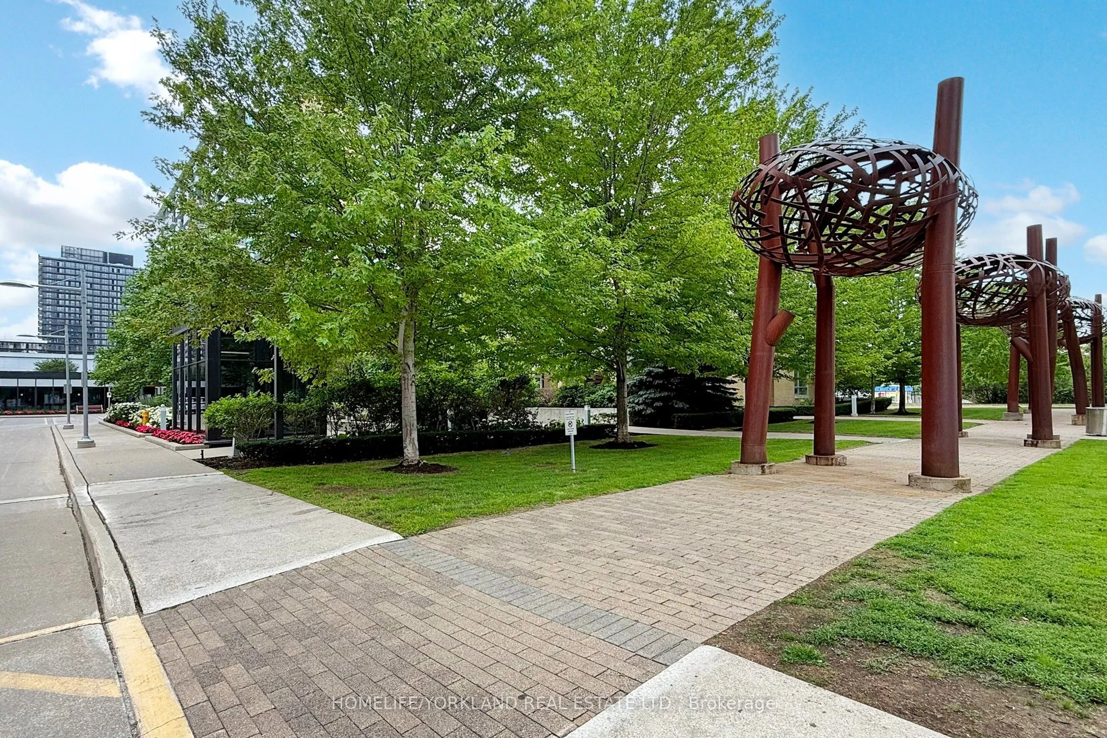 33 Singer Court, #2912