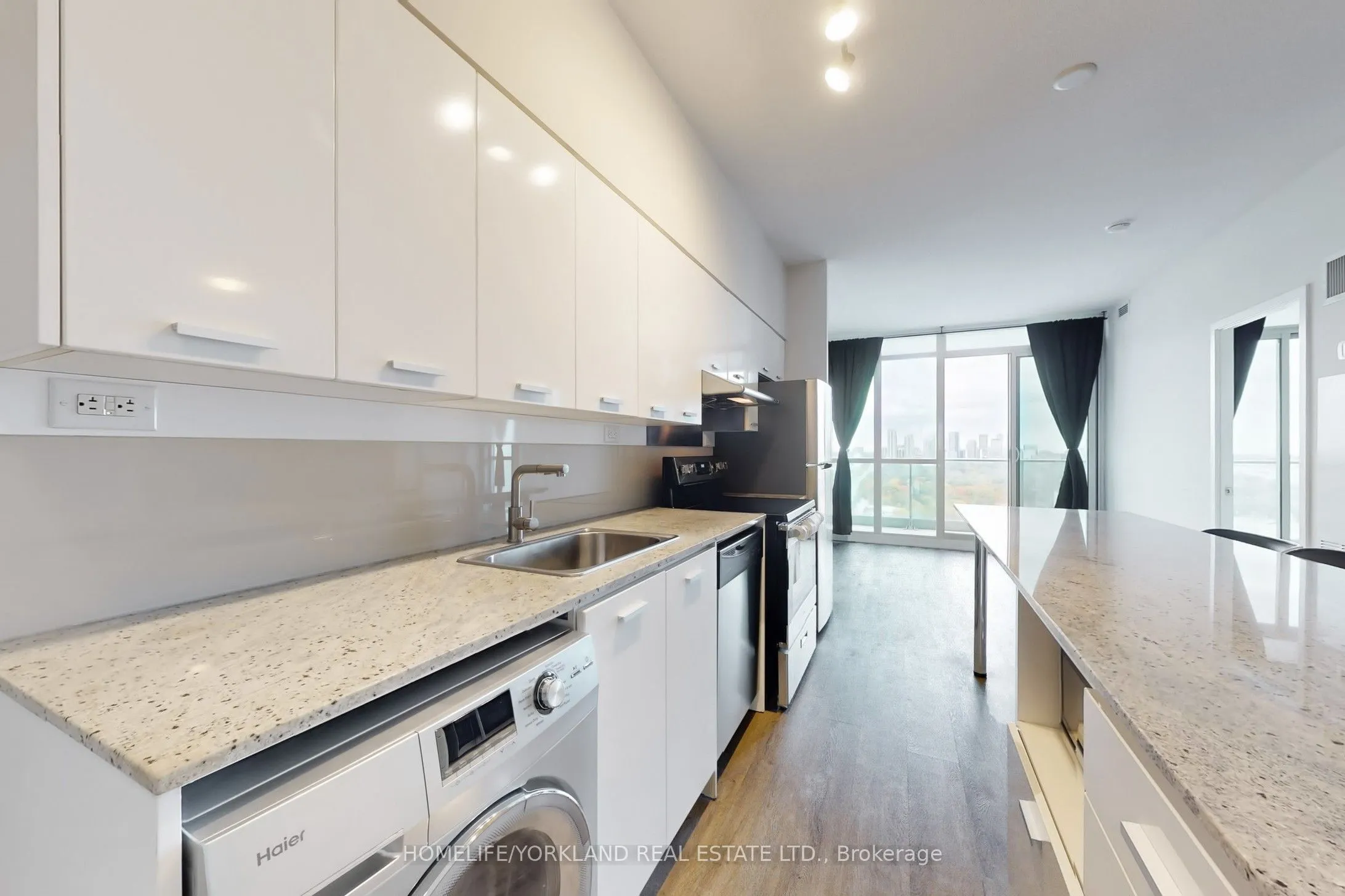 33 Singer Court, #2912