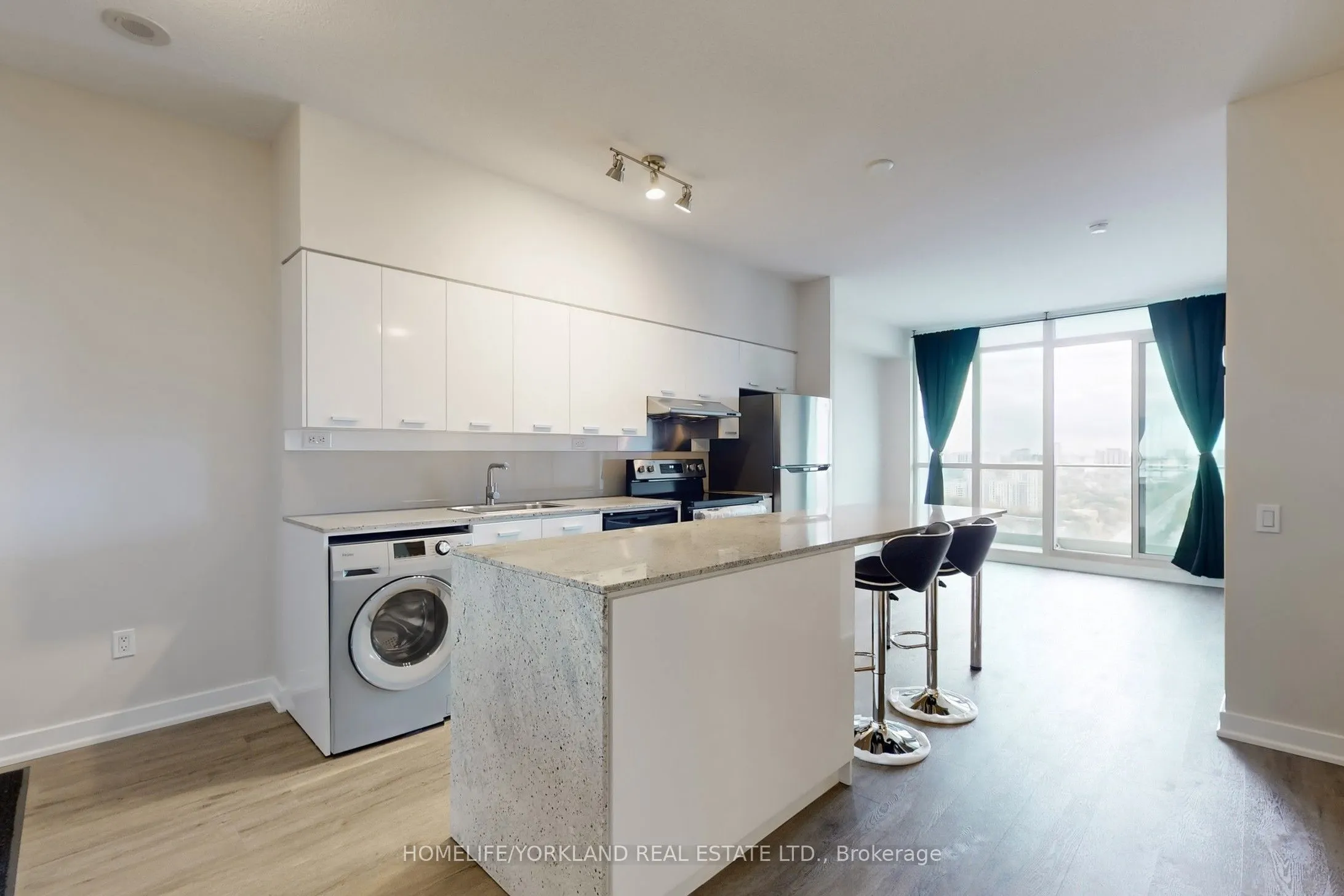 33 Singer Court, #2912