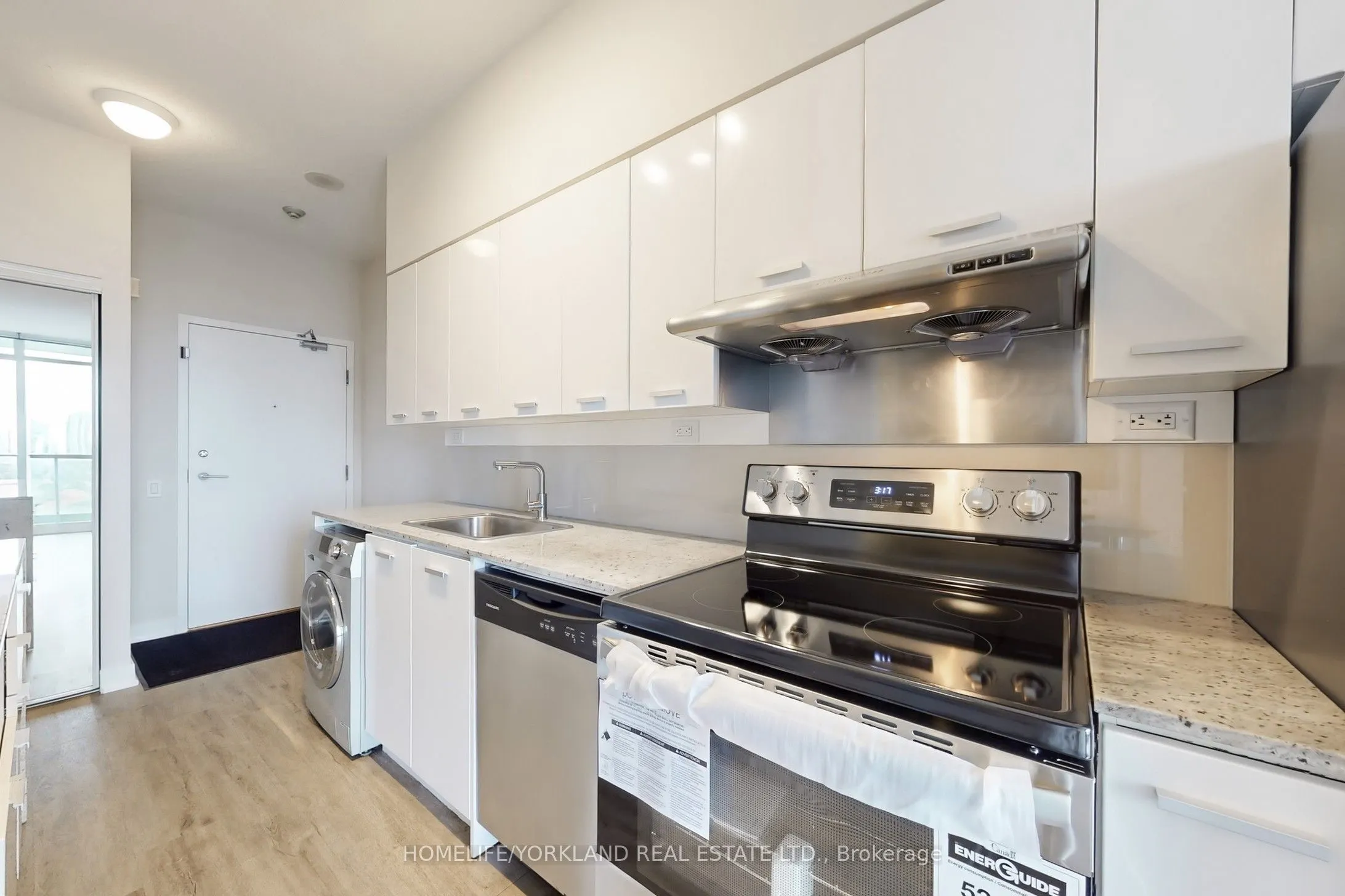 33 Singer Court, #2912