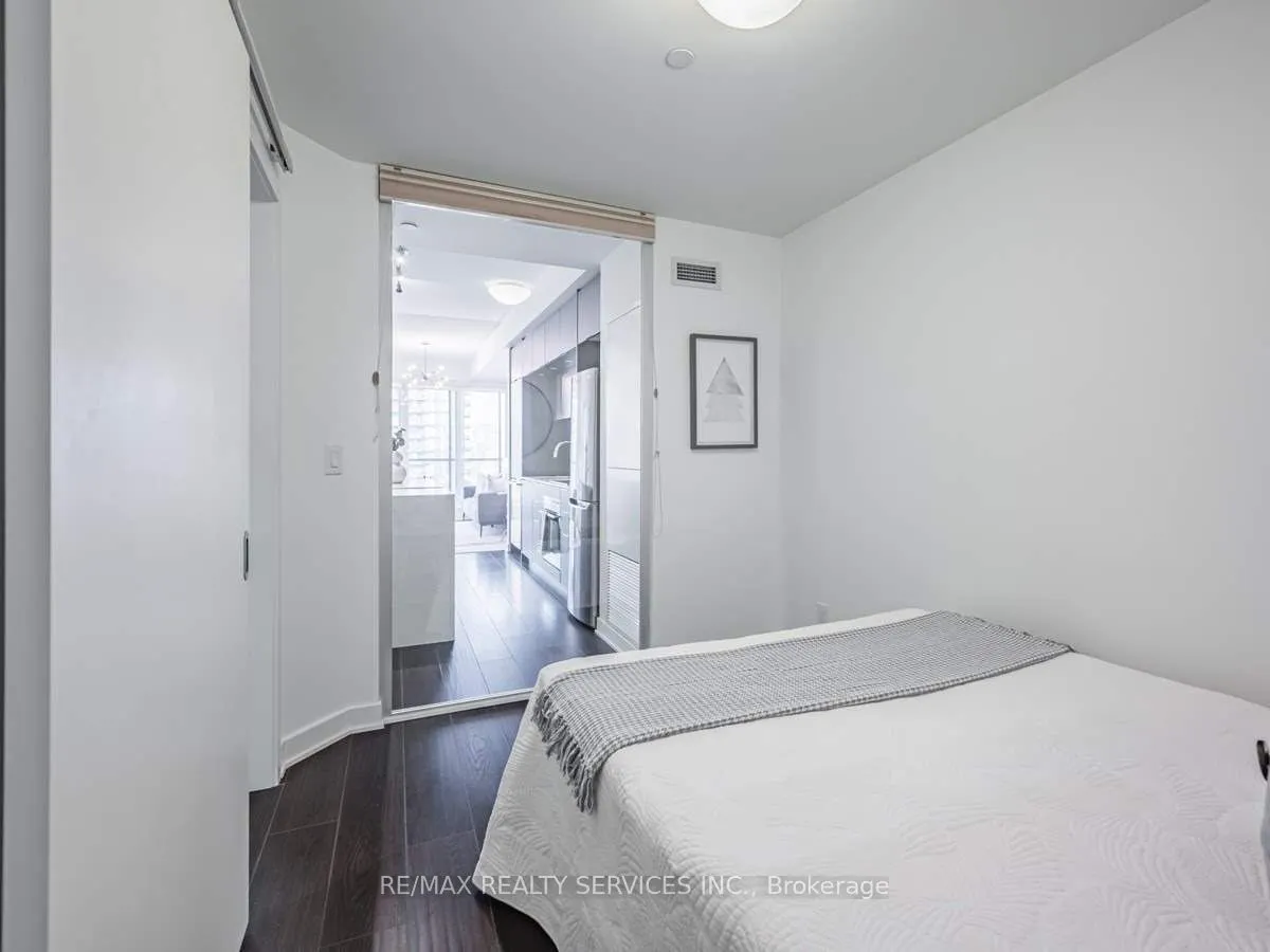 170 Sumach Street, #1207
