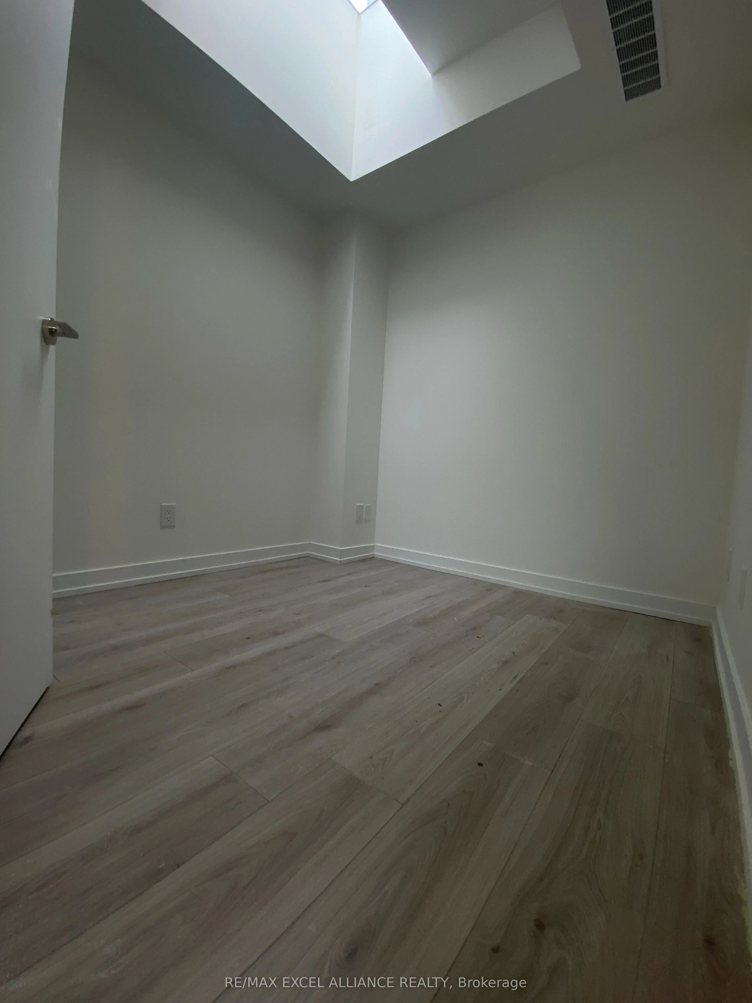 861 Sheppard Ave W Avenue, #39