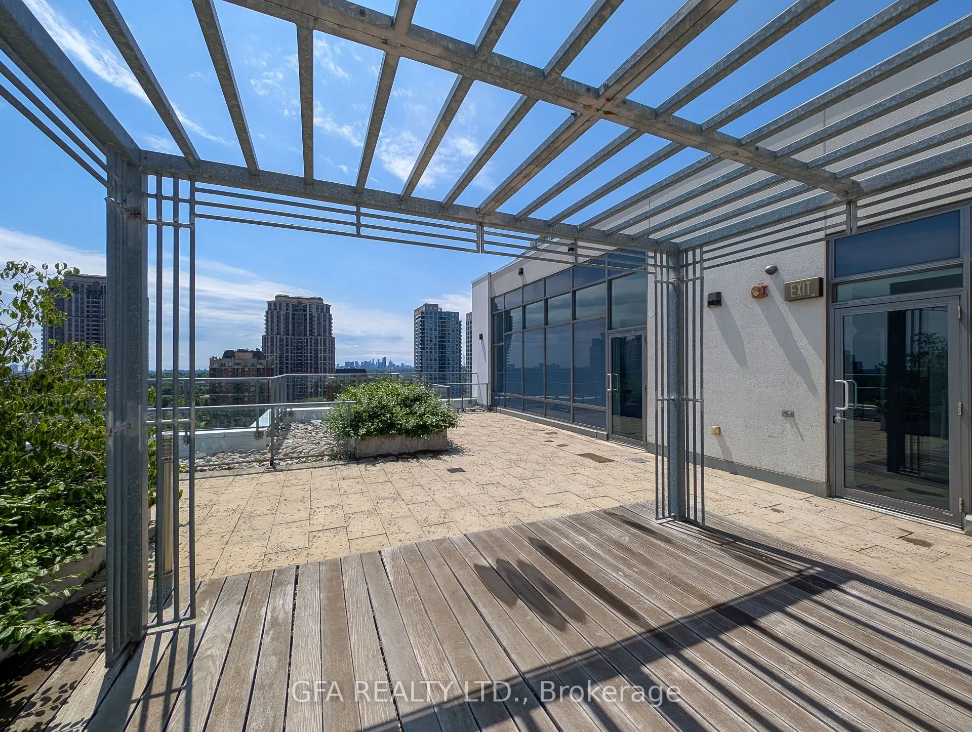 28 Avondale Avenue, #606
