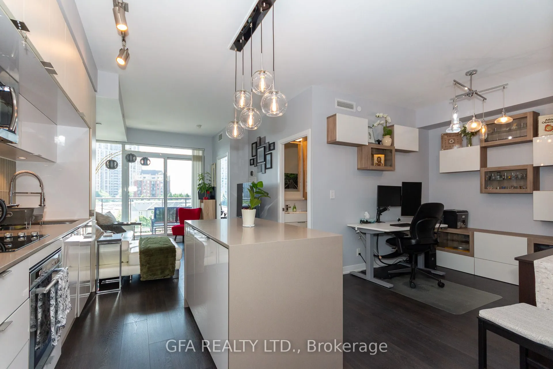 28 Avondale Avenue, #606