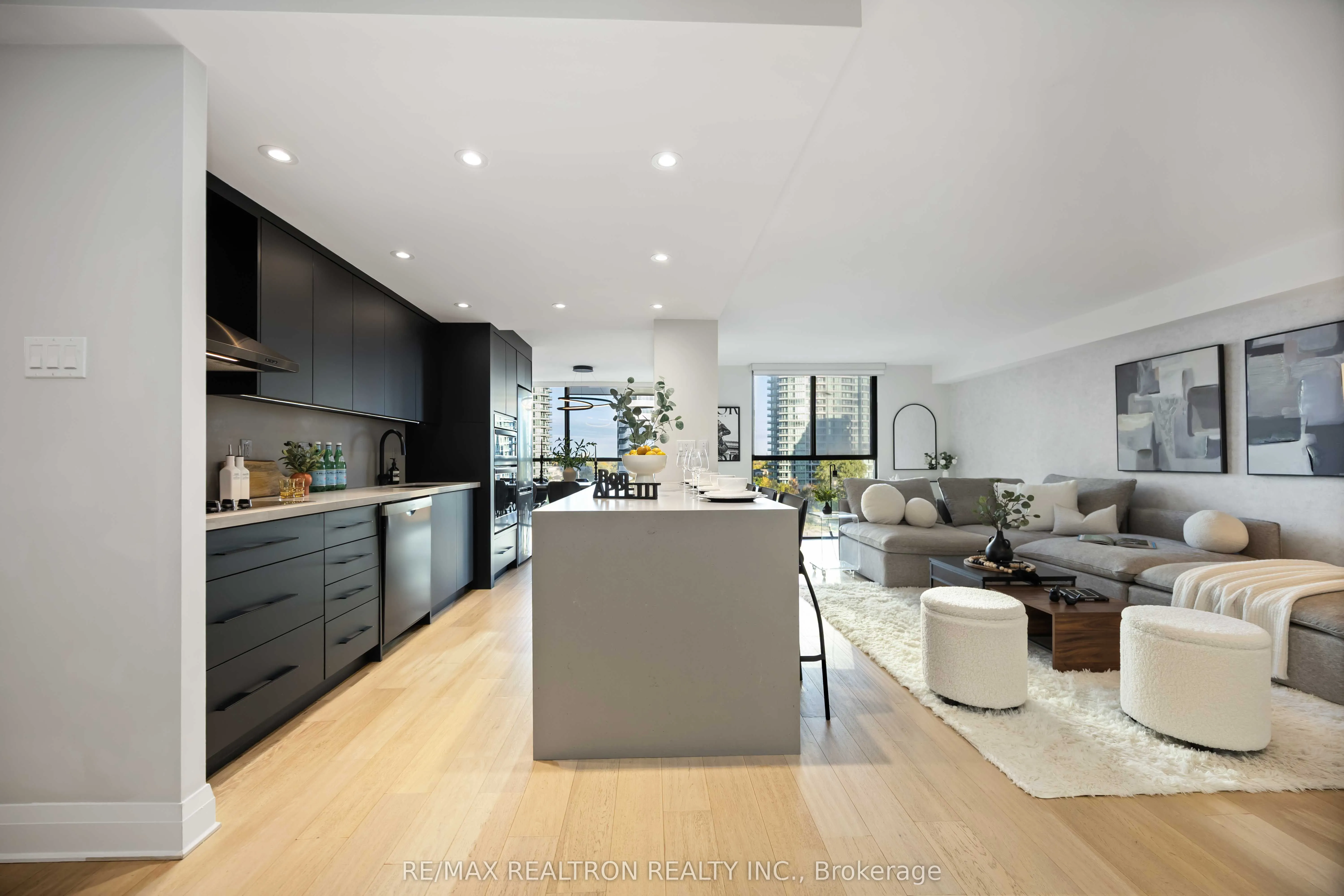 5460 Yonge Street, #605