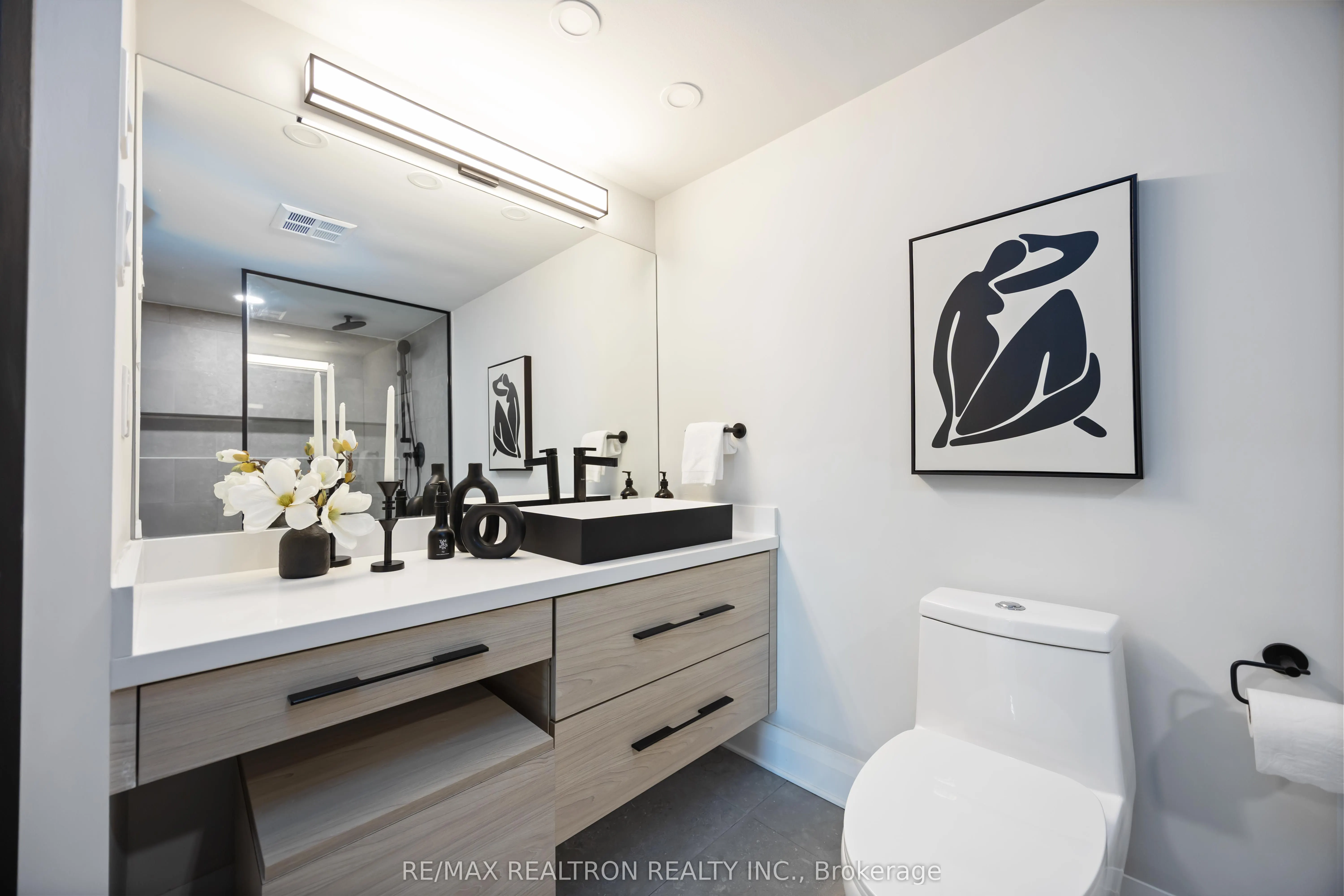 5460 Yonge Street, #605