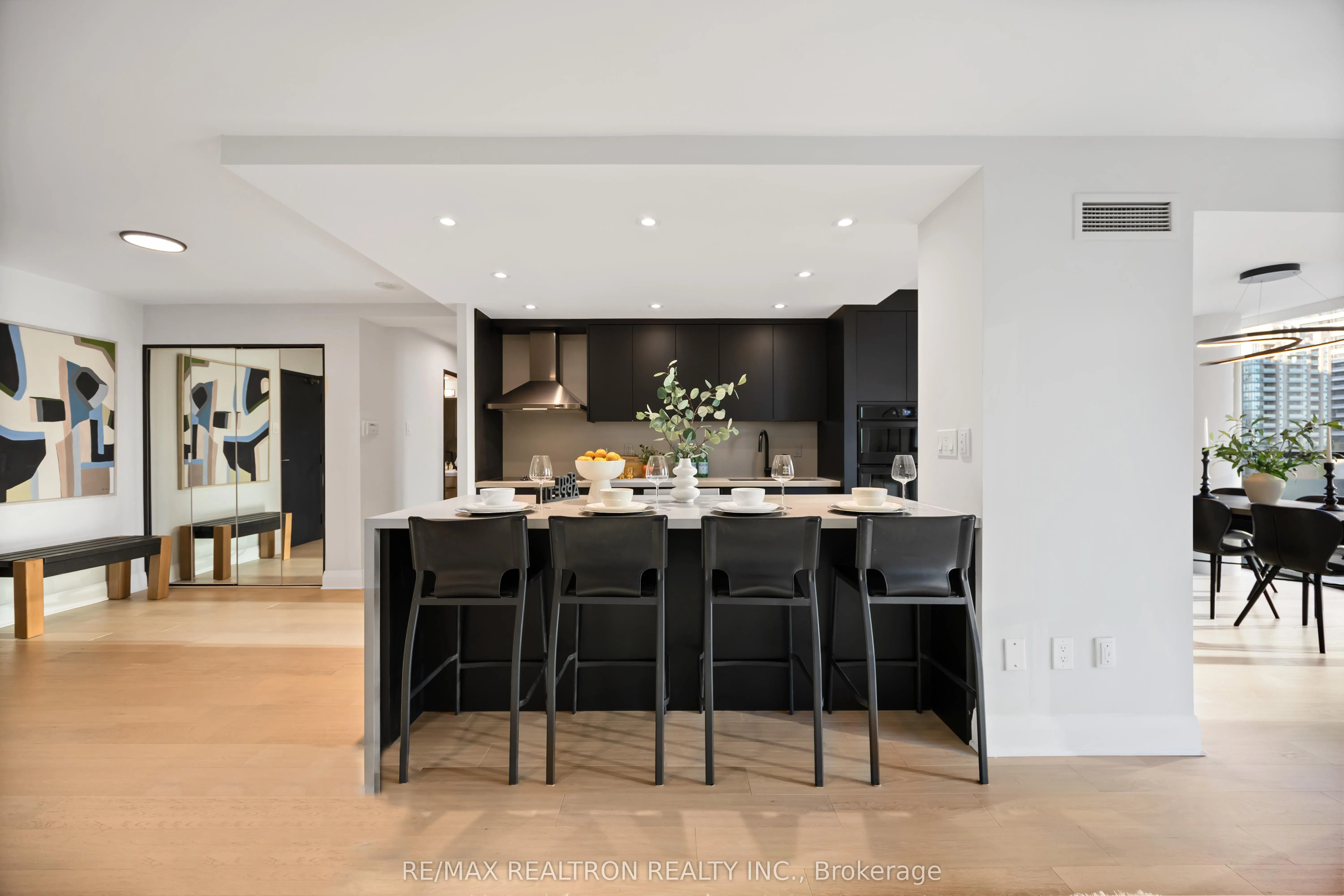 5460 Yonge Street, #605