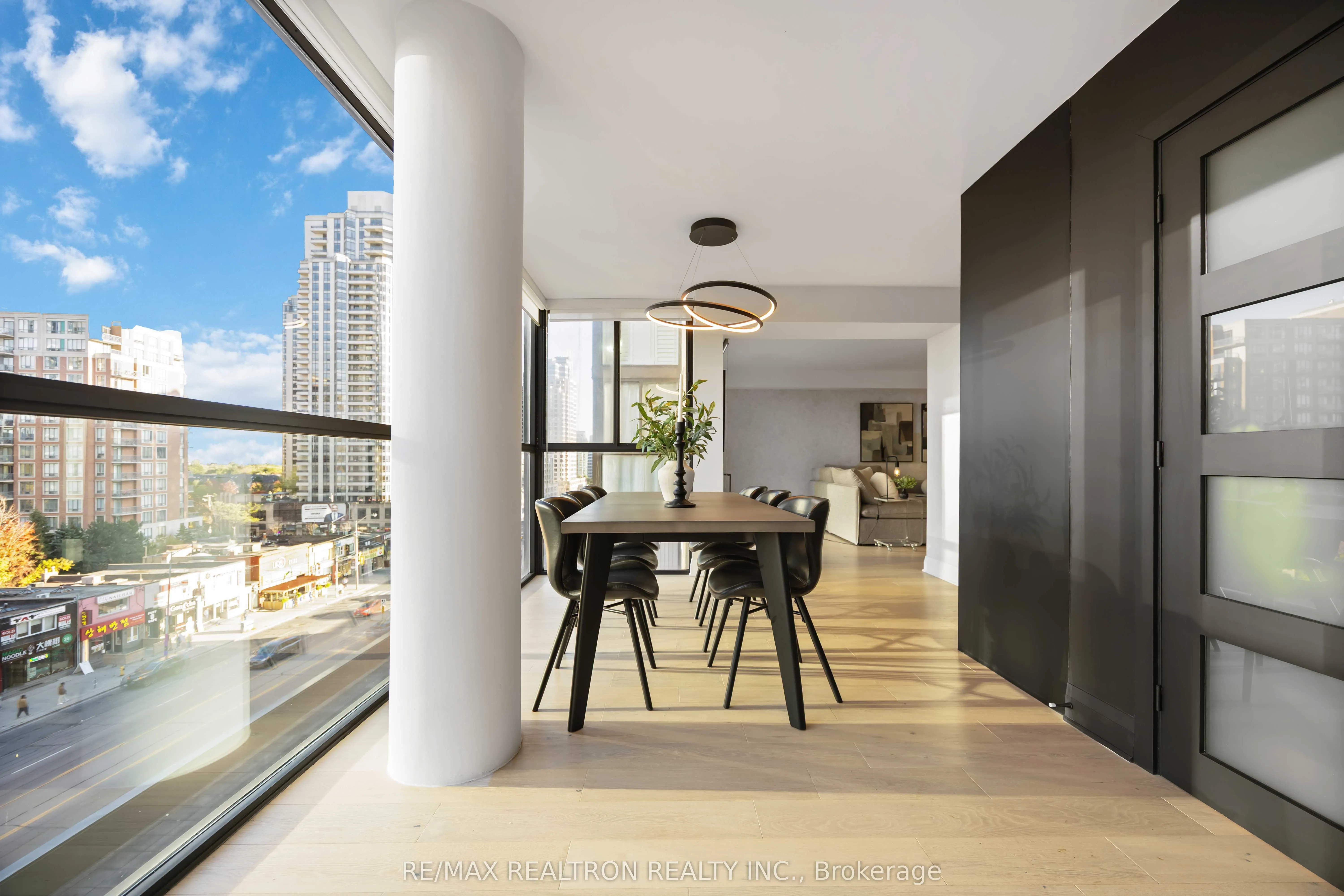 5460 Yonge Street, #605