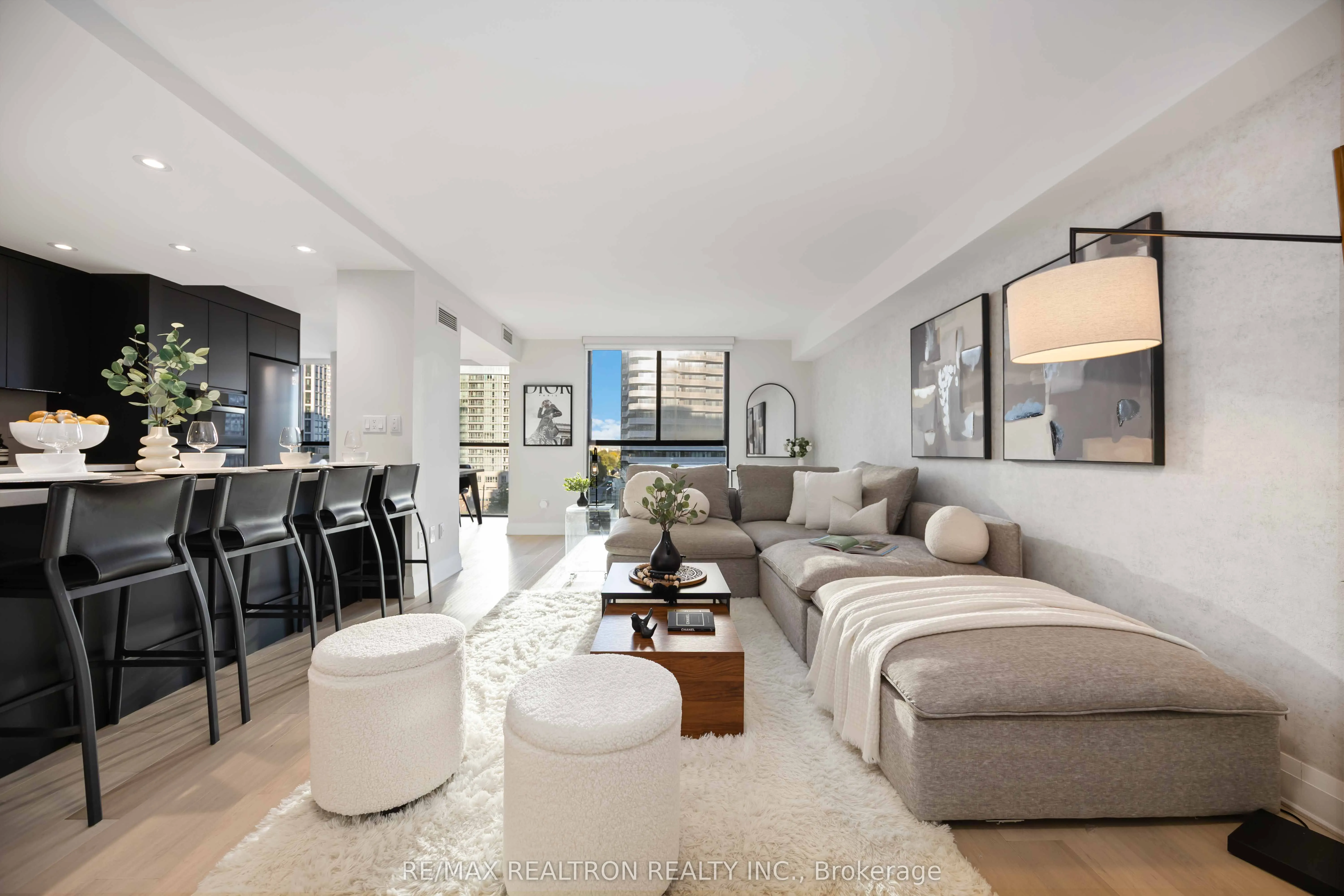 5460 Yonge Street, #605