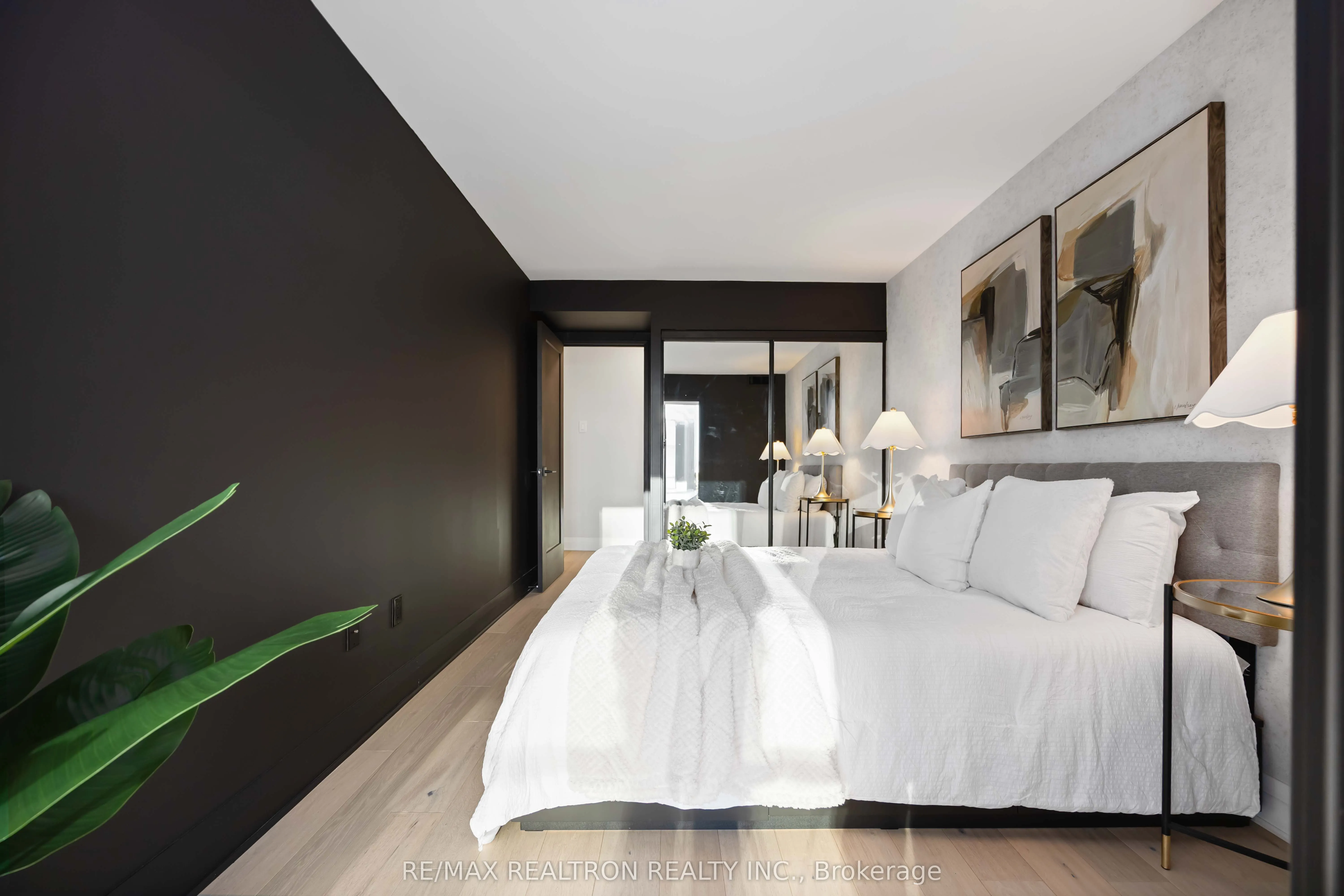 5460 Yonge Street, #605