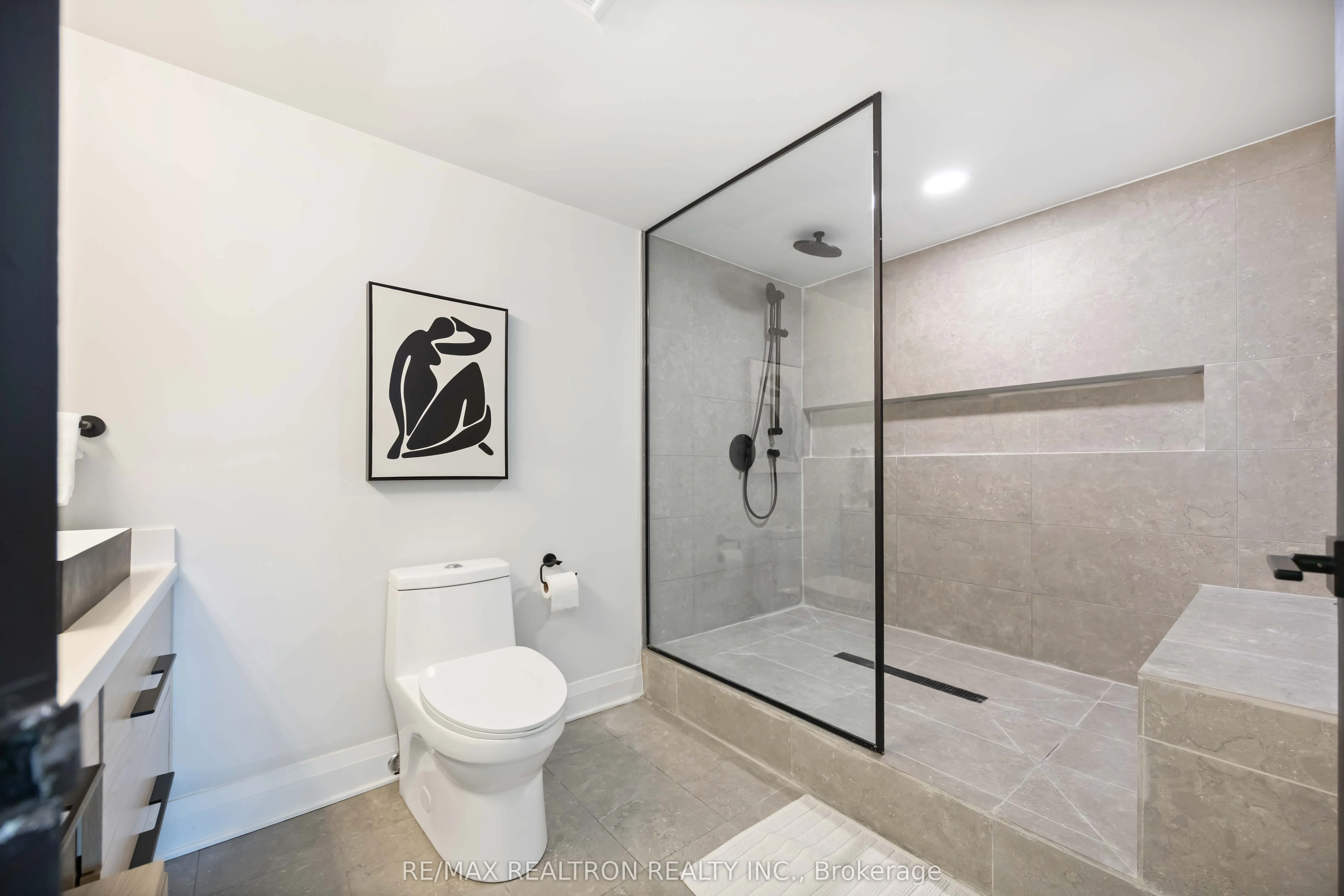 5460 Yonge Street, #605