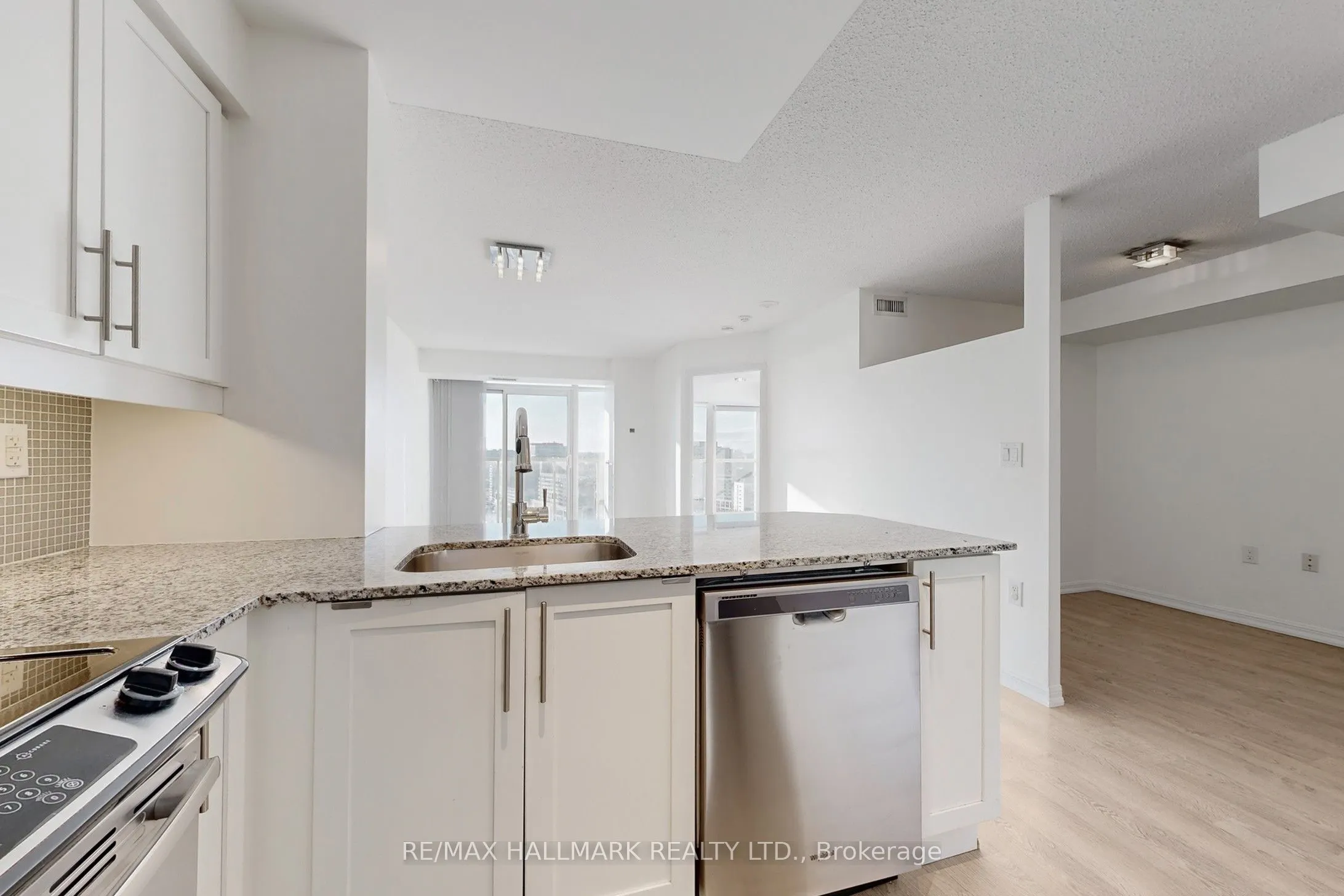 125 Western Battery Road, #2112