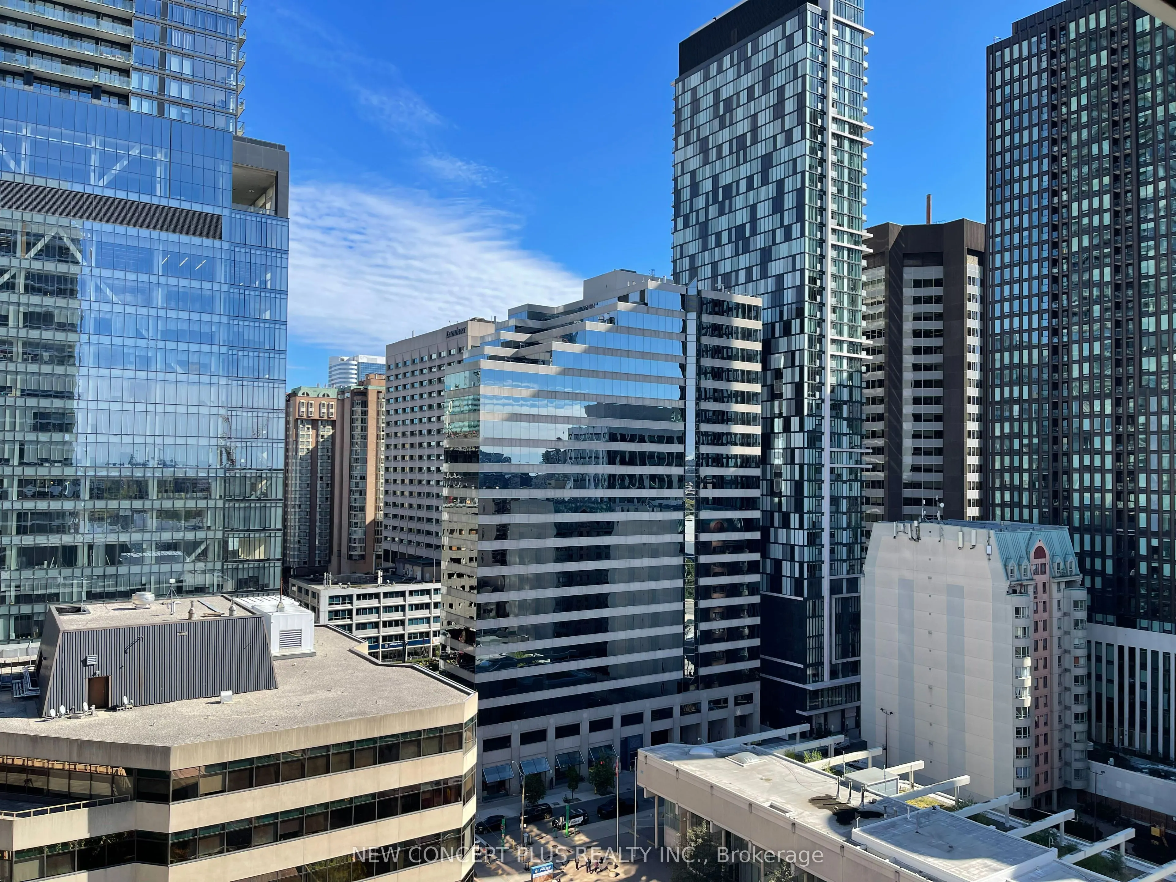 280 Dundas Street W, #1404